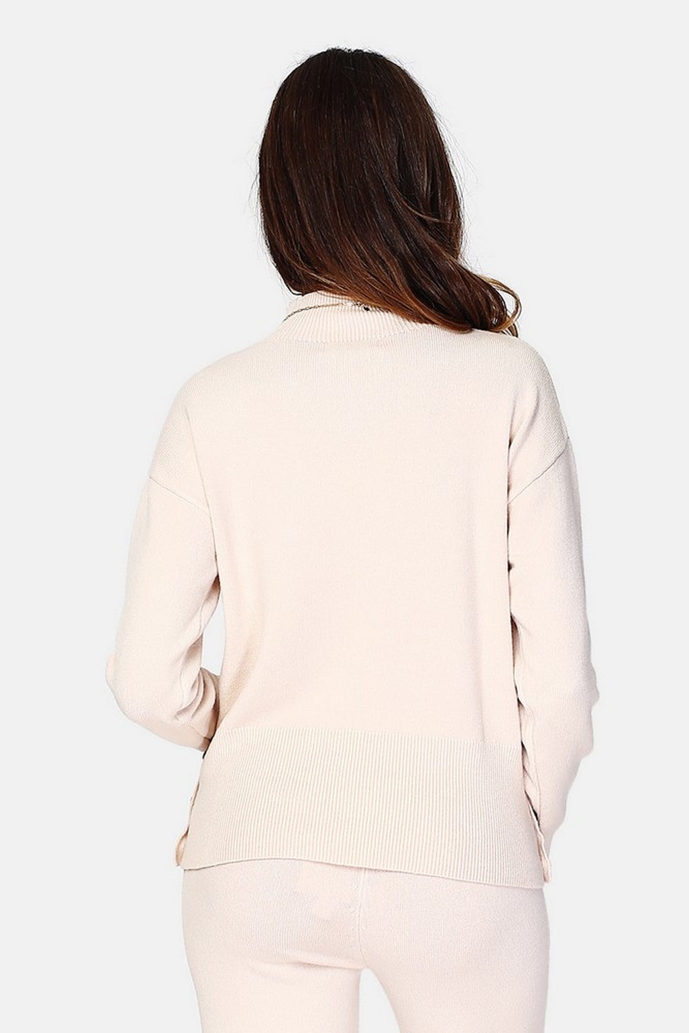 Maglione a collo alto con costine sul davanti e maniche a 4 fili Crema