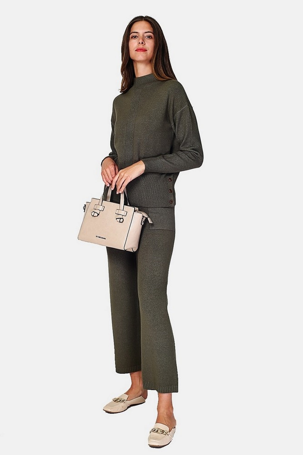 Maglione a collo alto con costine sul davanti e maniche a 4 fili Cachi