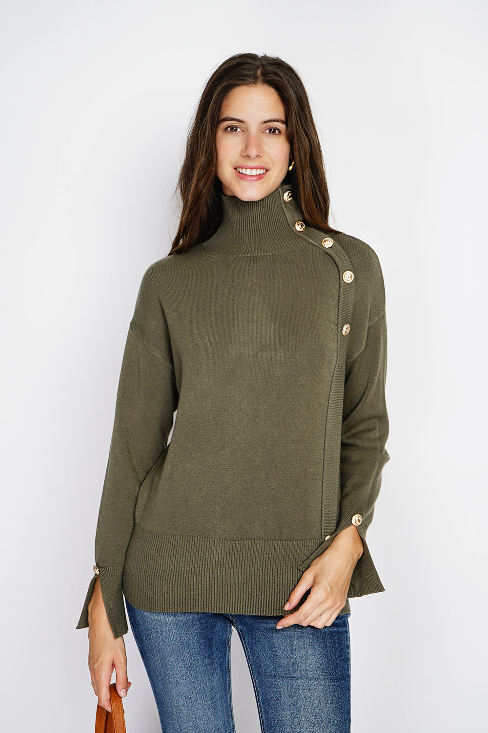 Maglione a collo alto a maniche lunghe con bottoni dorati Cachi