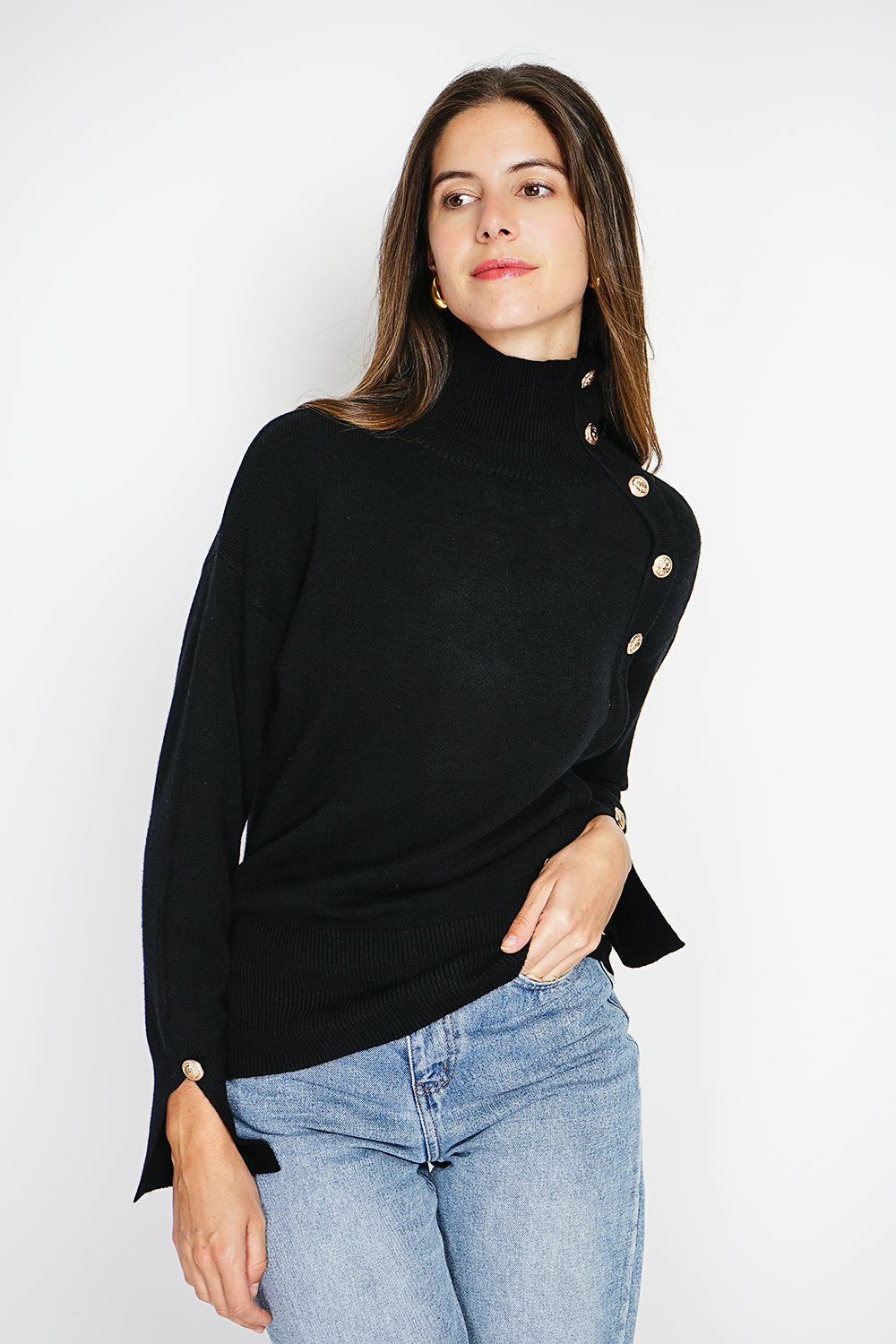 Maglione a collo alto a maniche lunghe con bottoni dorati Nero