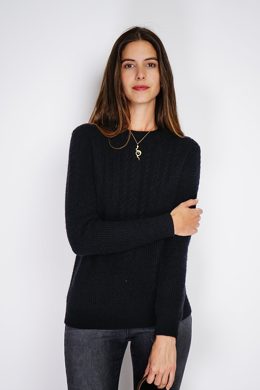 Maglione girocollo a maniche lunghe con torsione sul davanti Nero