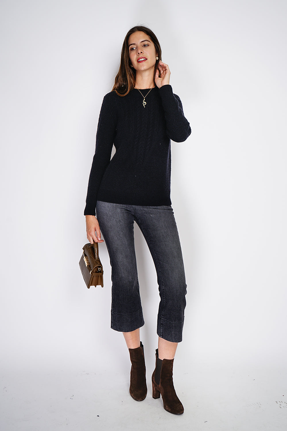 Maglione girocollo a maniche lunghe con torsione sul davanti Nero