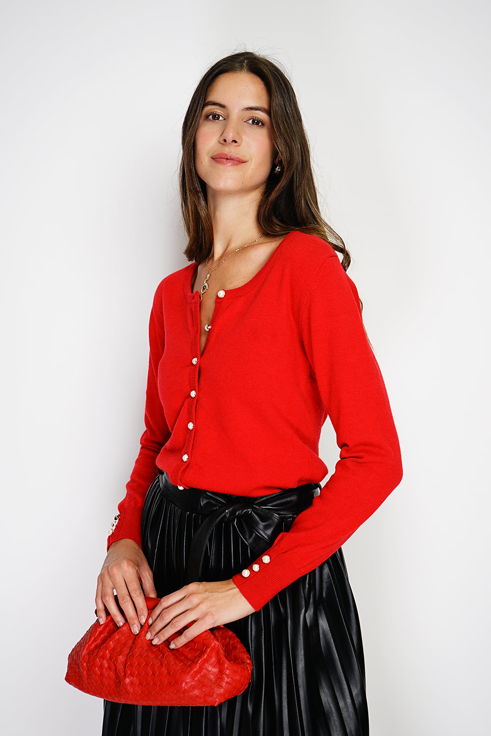 Cardigan girocollo con abbottonatura di perle sul davanti e sulle maniche in 2 fili Hermes rosso -WF2461