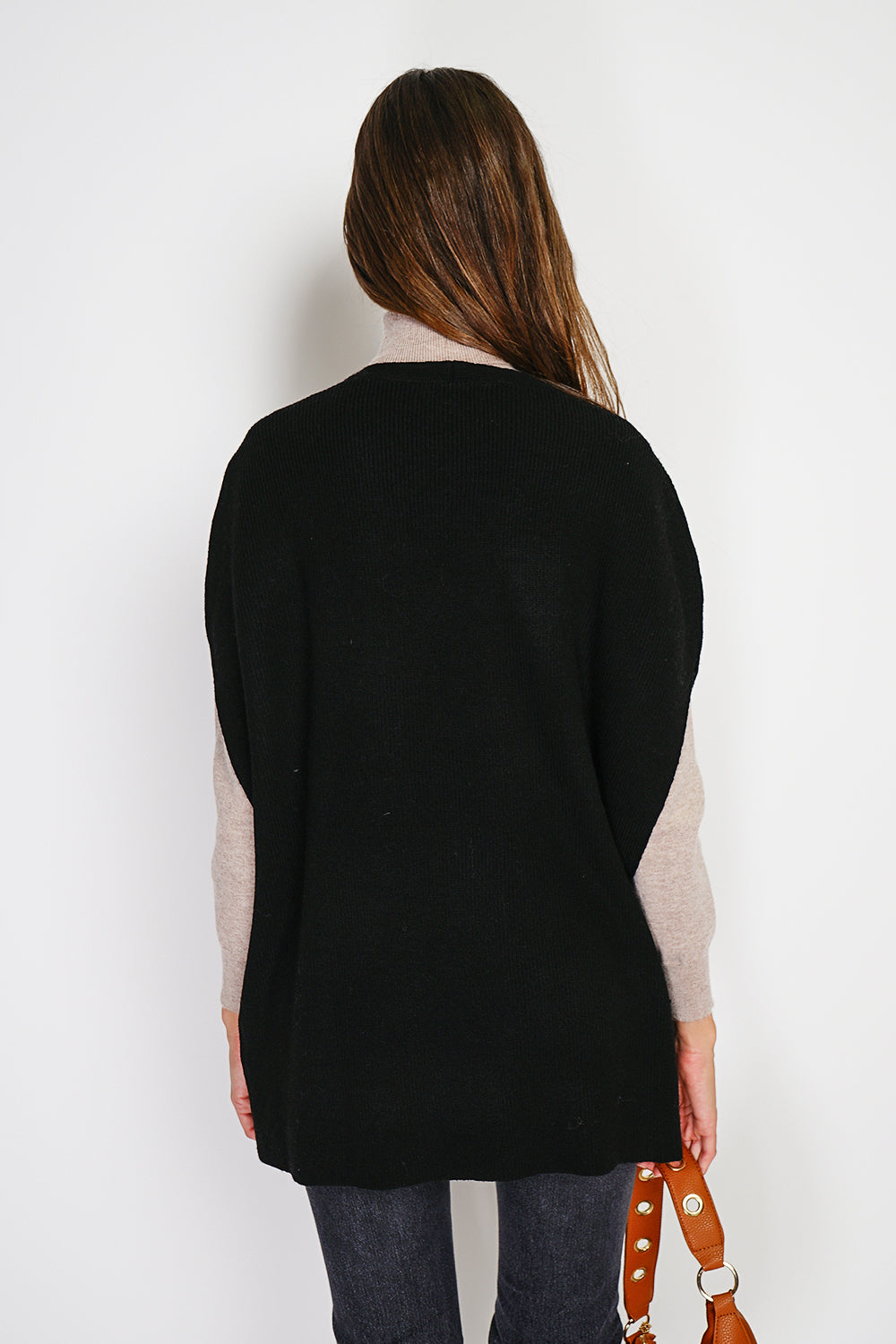 Maglione poncho con scollo a V lavorato a maglia Nero