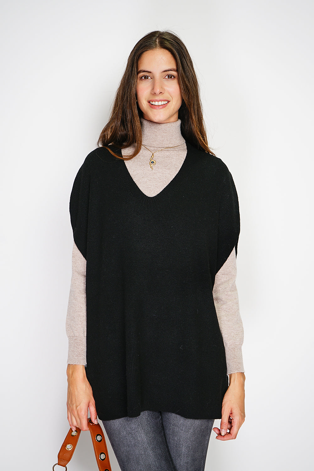 Maglione poncho con scollo a V lavorato a maglia Nero