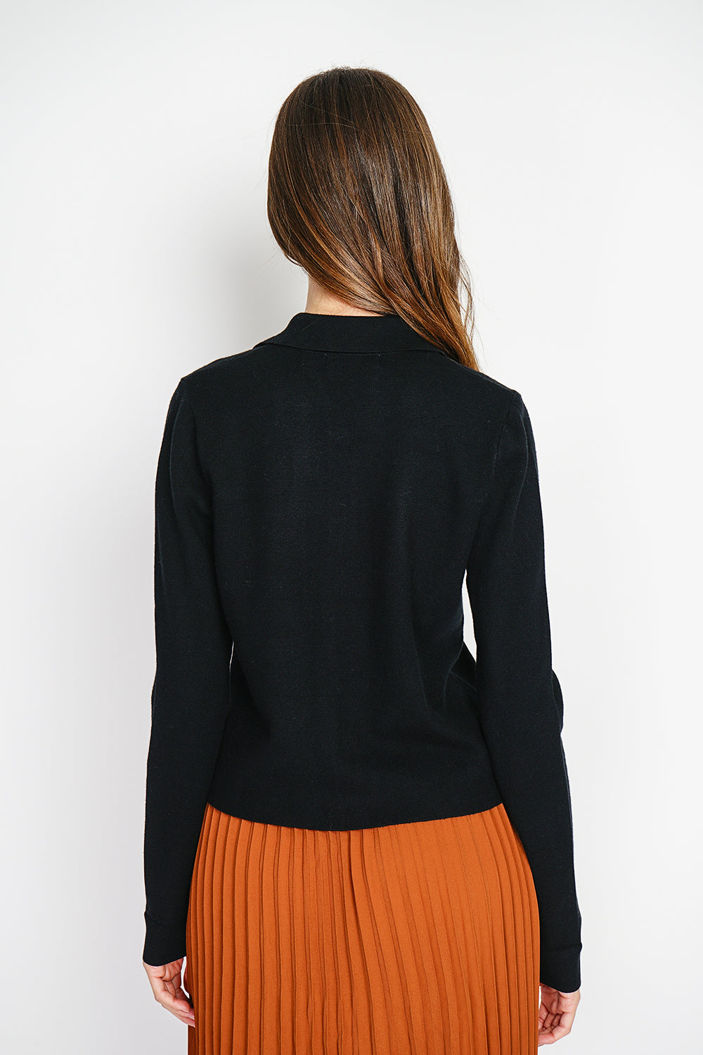 Elegante gilet abbottonato, tasche con patta e maniche lunghe Nero