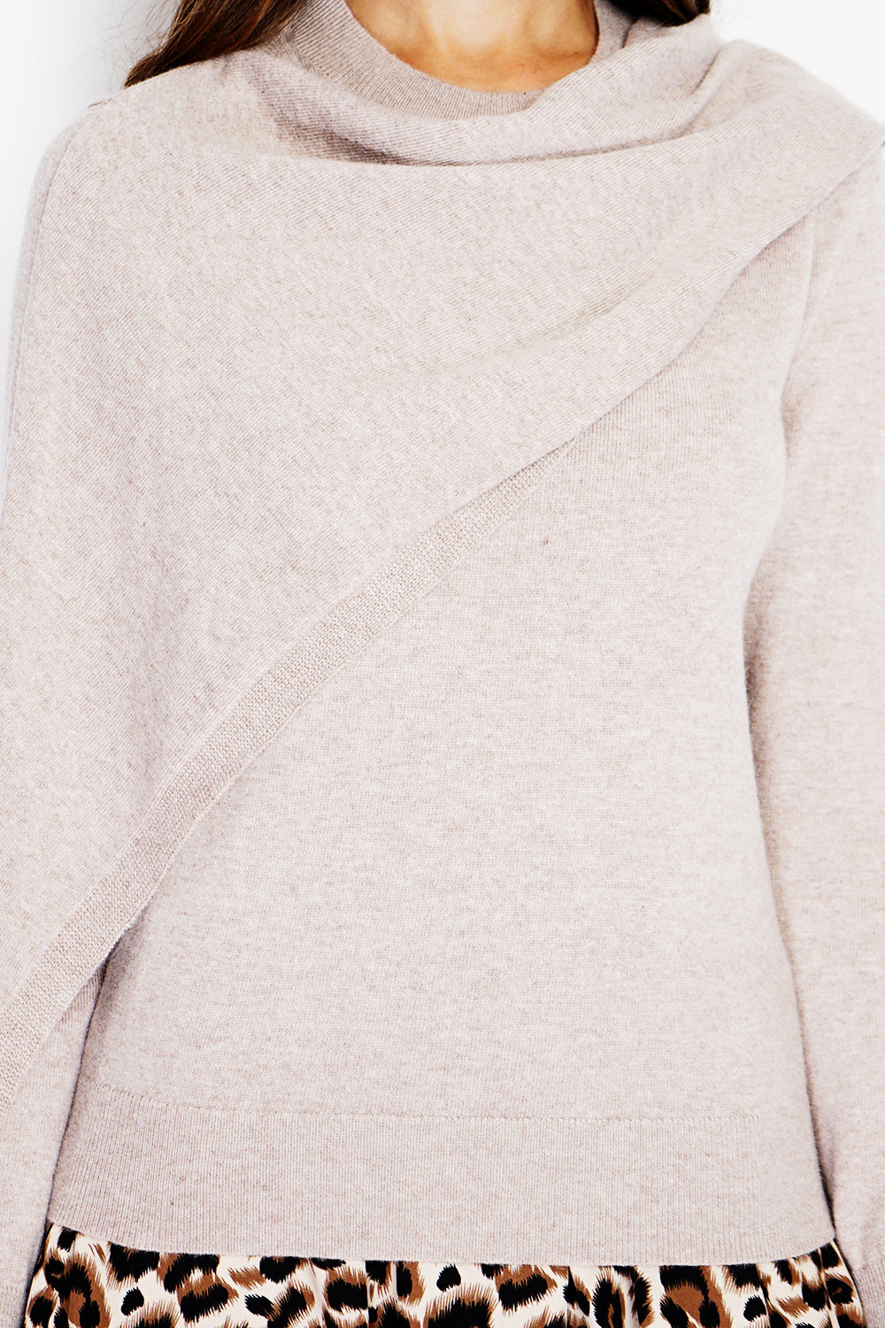 Maglione girocollo con sciarpa a manica lunga Deserto