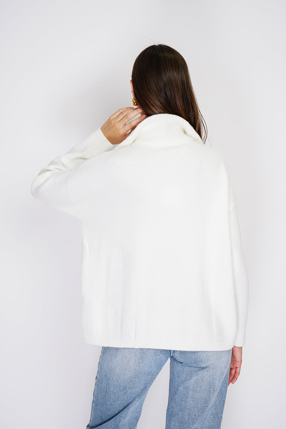 Maglione poncho con collo alto e chiusura a zip, lavorazione a maglia fantasia con maniche lunghe Naturale