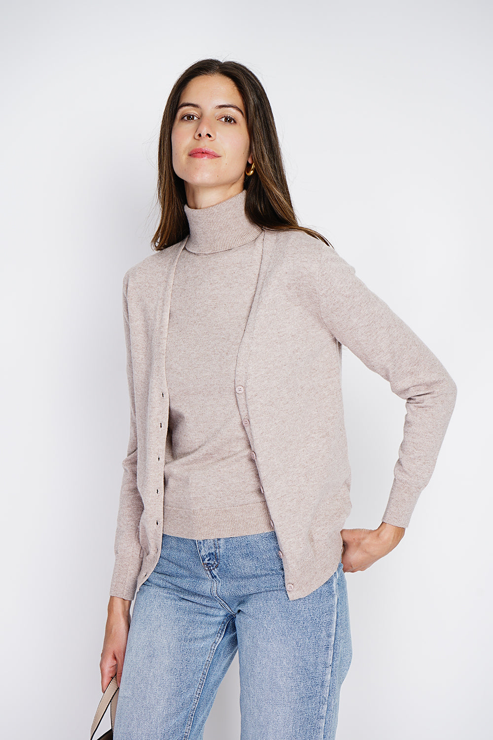 Classico twin-set con scollo a V in maglia a 2 fili e maniche lunghe Deserto