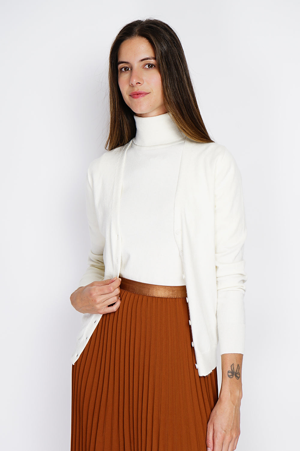 Classico twin-set con scollo a V in maglia a 2 fili e maniche lunghe Naturale