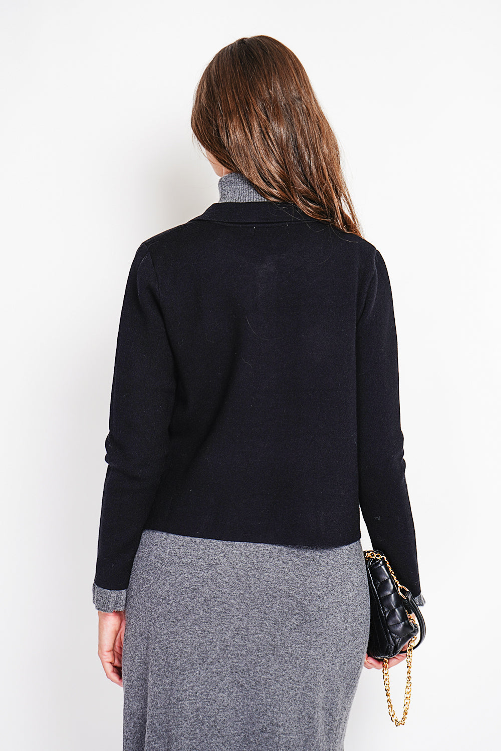 Giacca corta con bottoni dorati, vestibilità oversize e maniche lunghe Nero