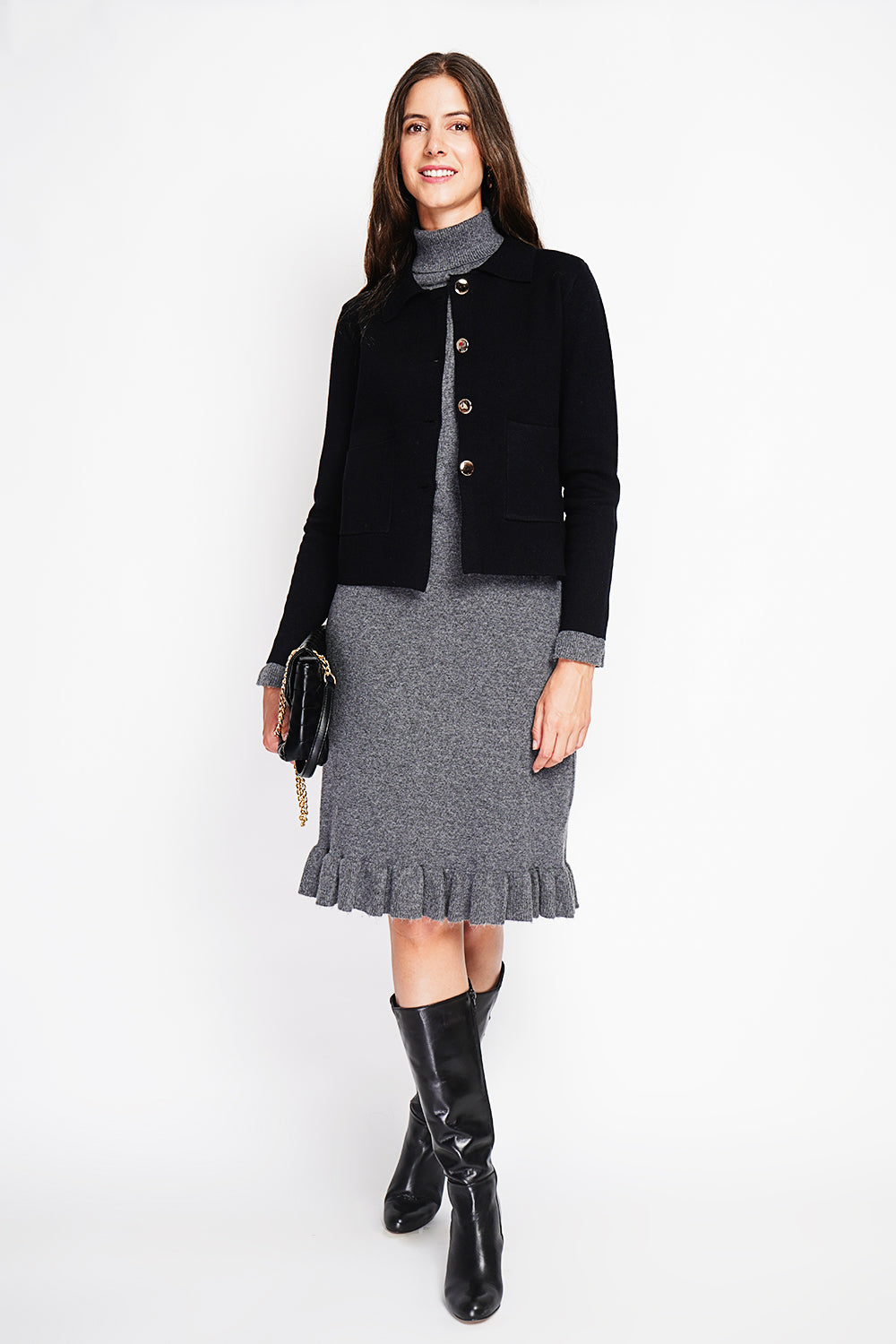 Giacca corta con bottoni dorati, vestibilità oversize e maniche lunghe Nero