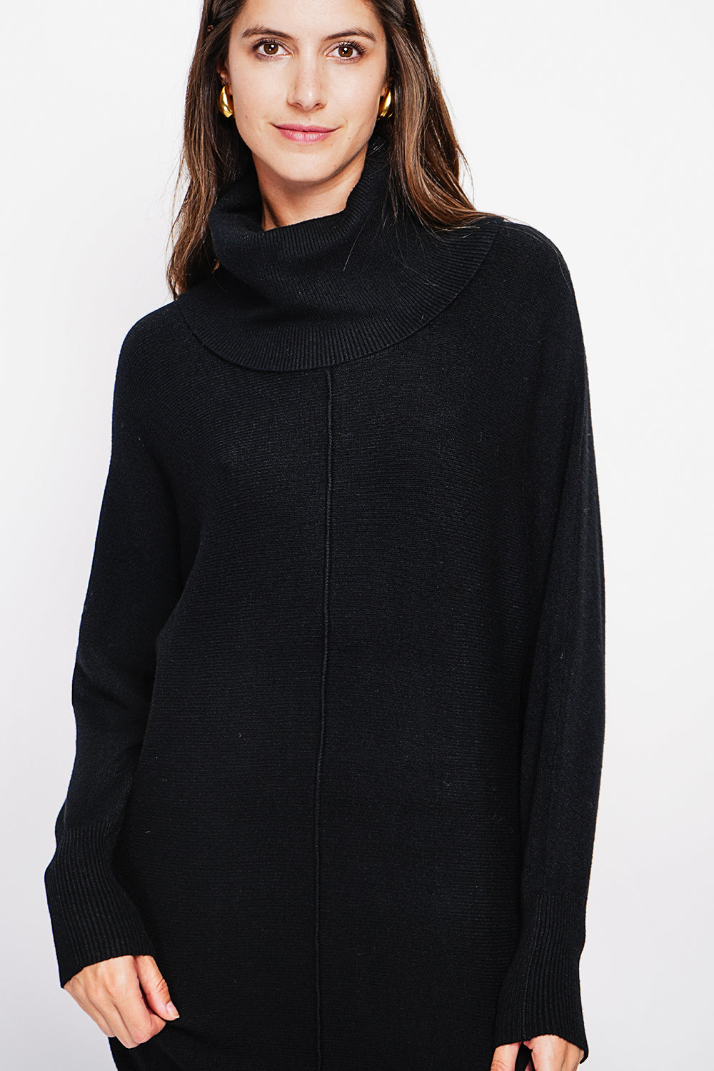 Abito oversize con scollo a barchetta, parte anteriore audace e maniche a pipistrello Nero