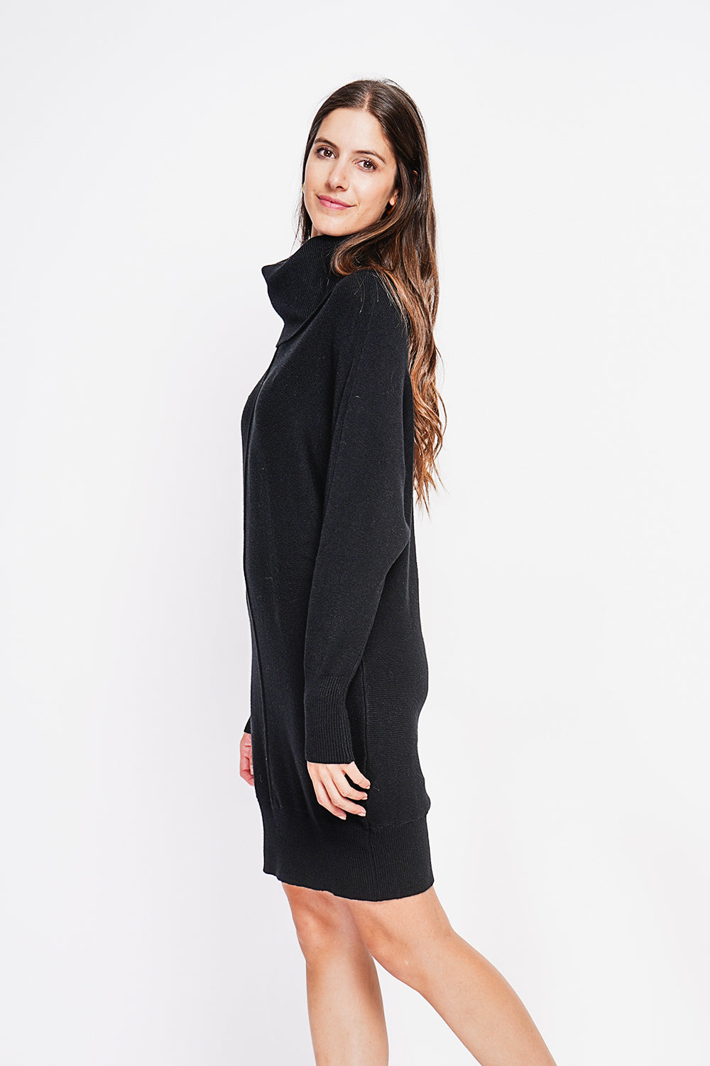 Abito oversize con scollo a barchetta, parte anteriore audace e maniche a pipistrello Nero