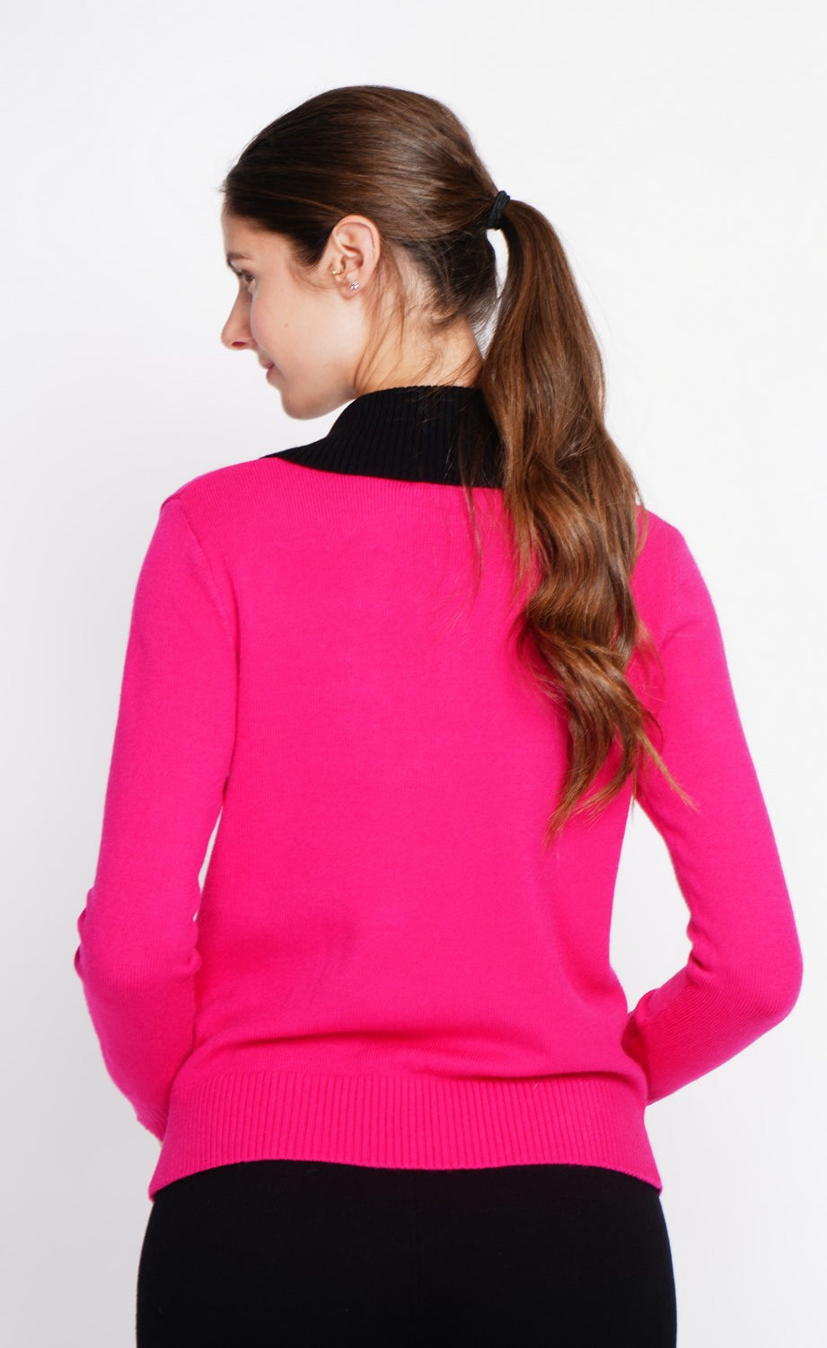 Maglione oversize con collo alto e bottoni in bronzo e maniche lunghe Fucsia