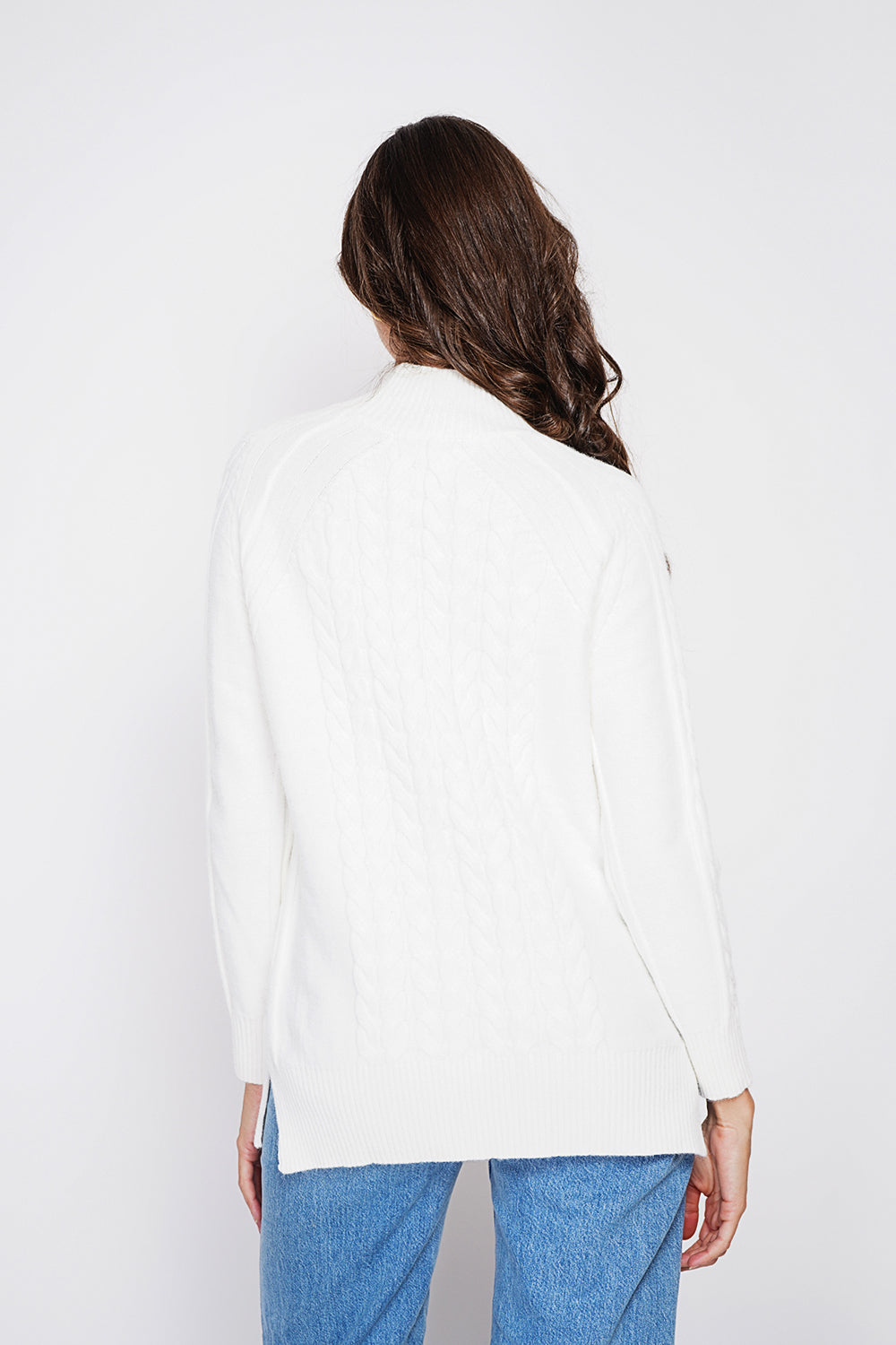 Tunica a maniche lunghe con collo alto e ritorto Naturale