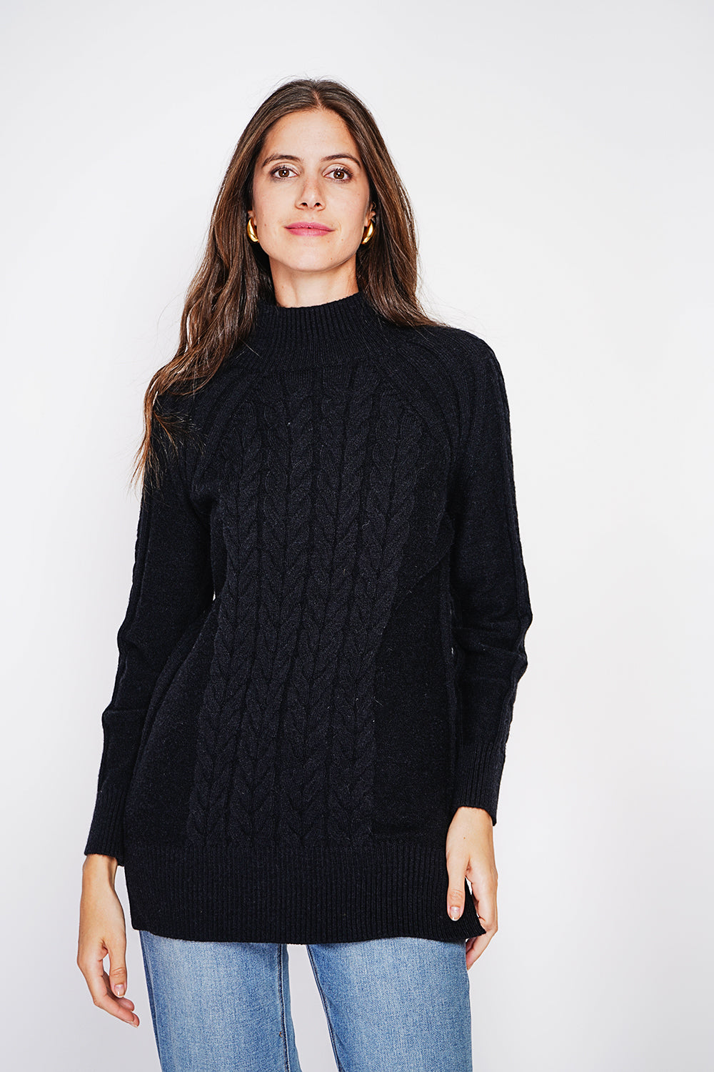 Tunica a maniche lunghe con collo alto e ritorto Nero