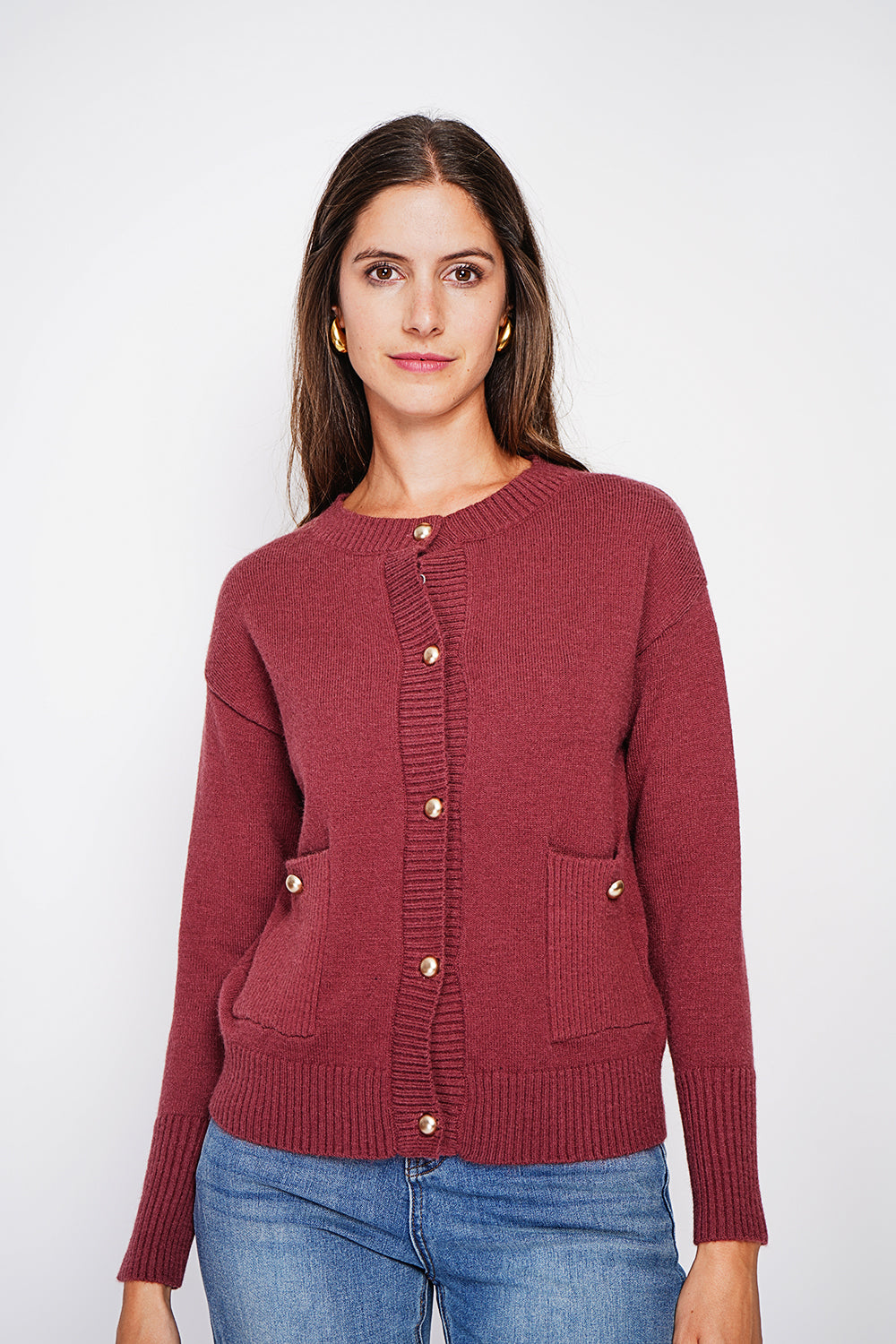 Gilet girocollo con tasche anteriori abbottonate e maniche lunghe Bordeaux