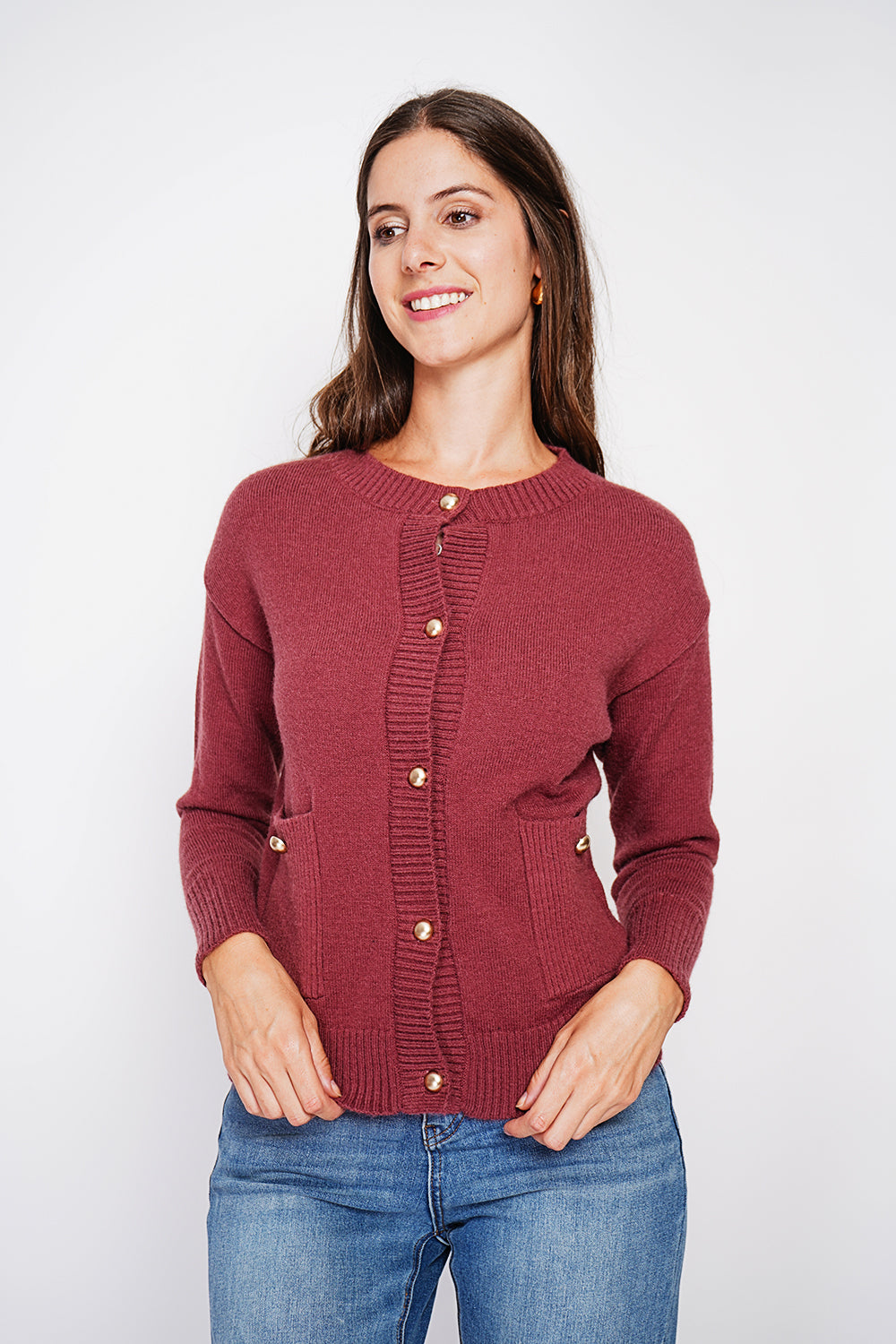 Gilet girocollo con tasche anteriori abbottonate e maniche lunghe Bordeaux