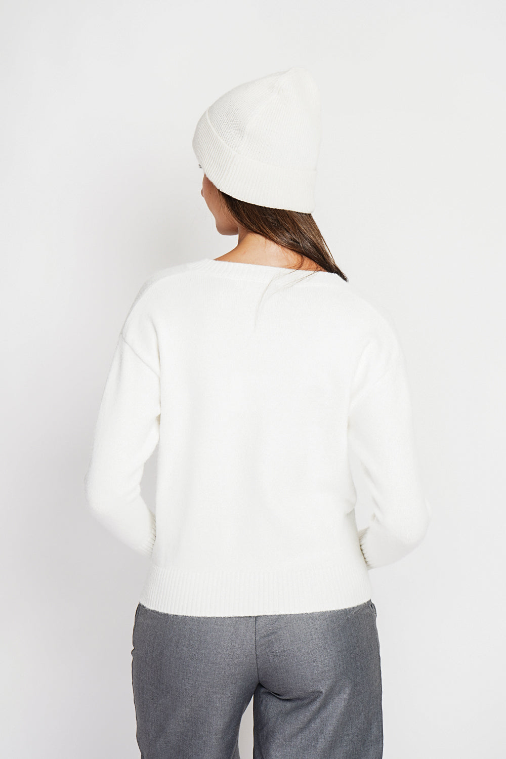 Gilet girocollo con tasche anteriori abbottonate e maniche lunghe Naturale