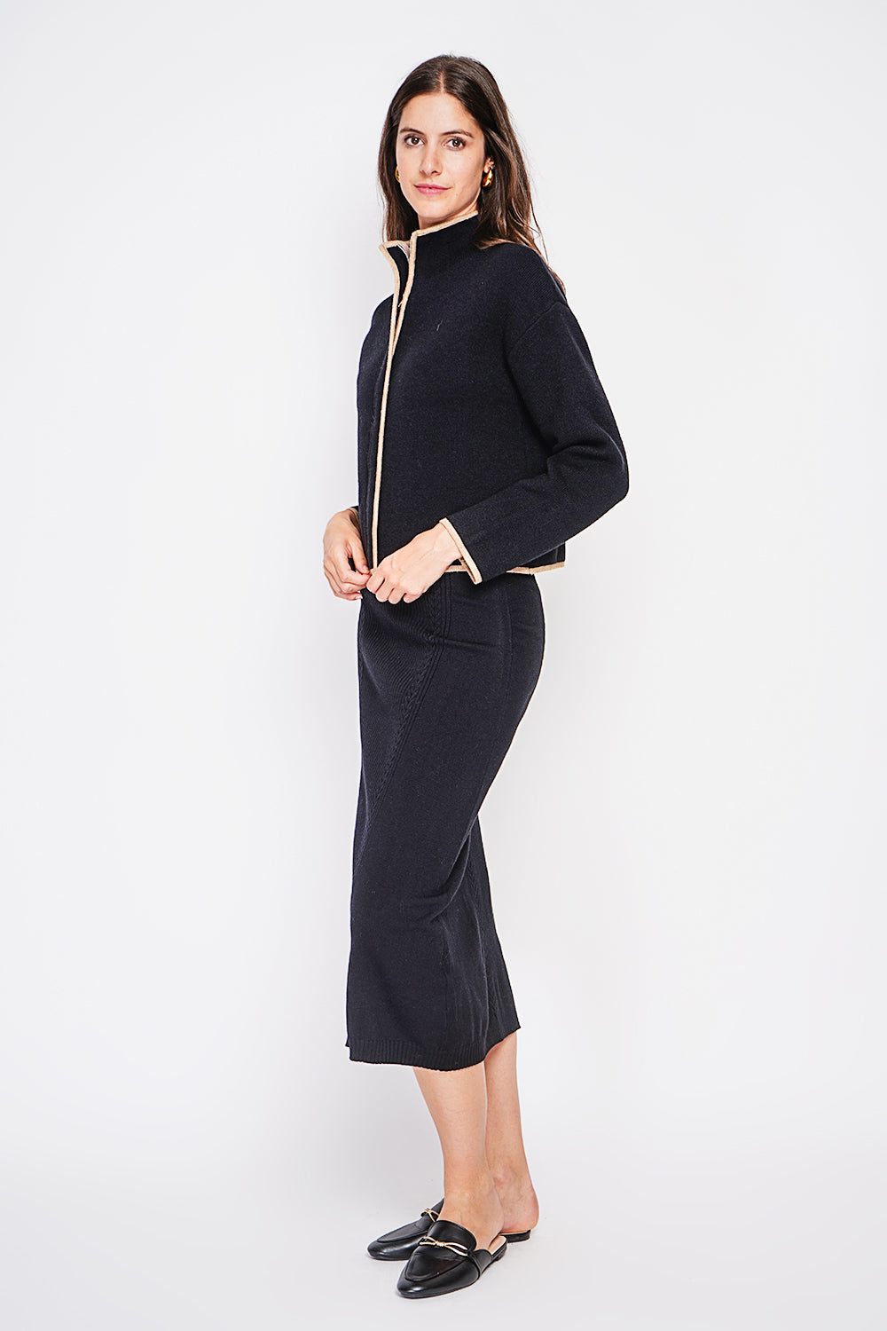 Gilet corto con zip bicolore e maniche lunghe - Nero