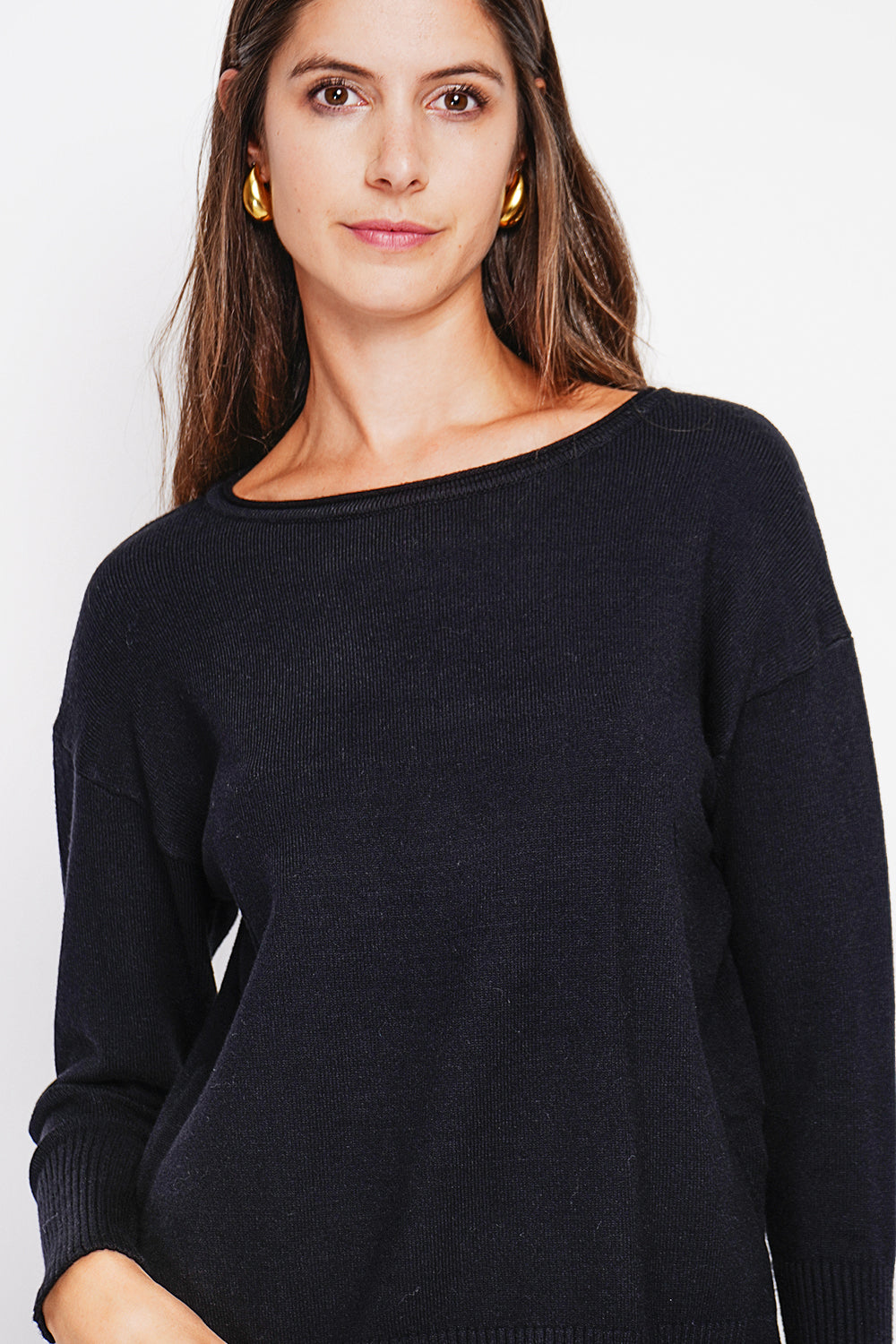 Maglione oversize a collo alto con parte anteriore traforata e maniche lunghe Nero