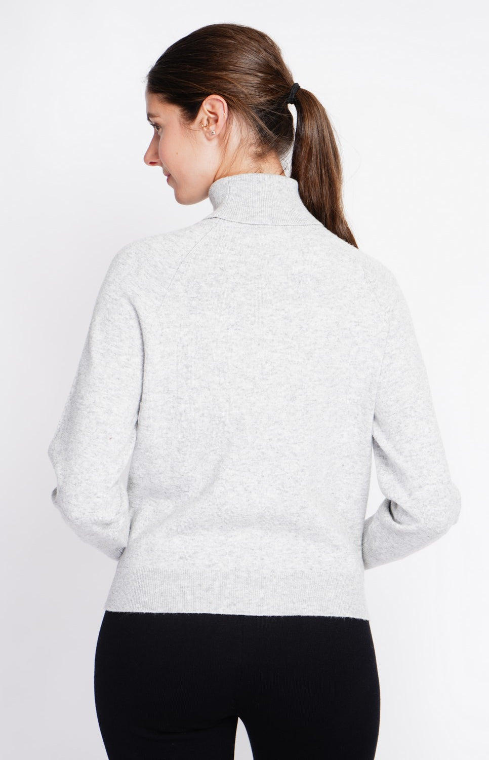 Maglione oversize a collo alto con abbottonatura nella parte inferiore delle maniche lunghe Glassato