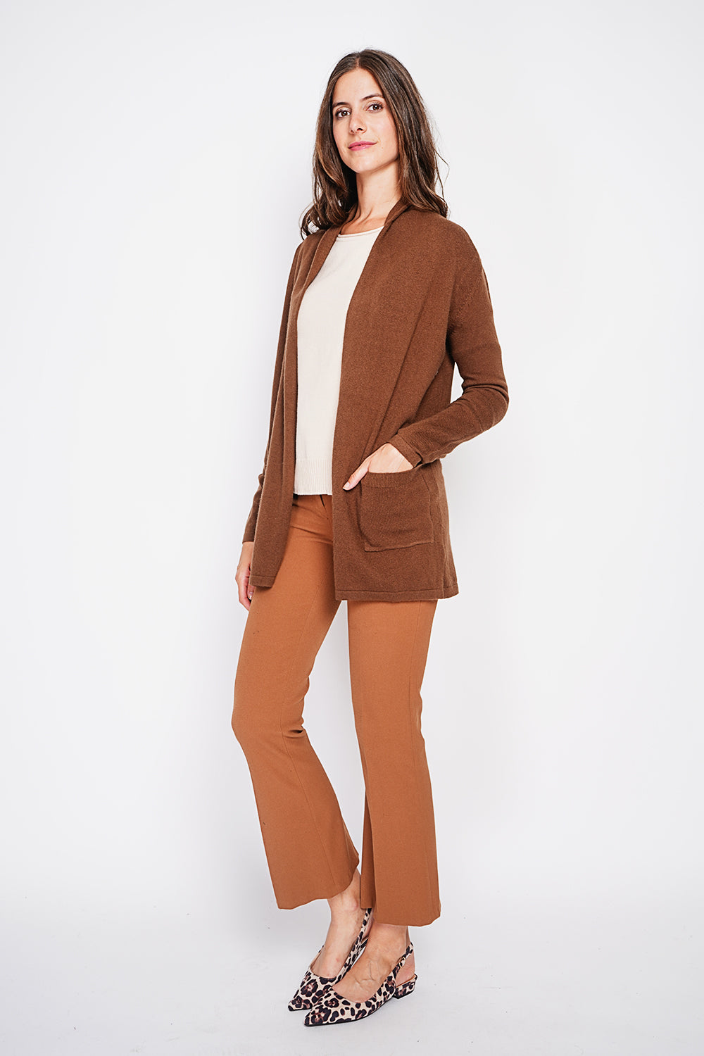 Cardigan lungo con collo a scialle e tasche, maglia a 2 fili, maniche lunghe Marrone