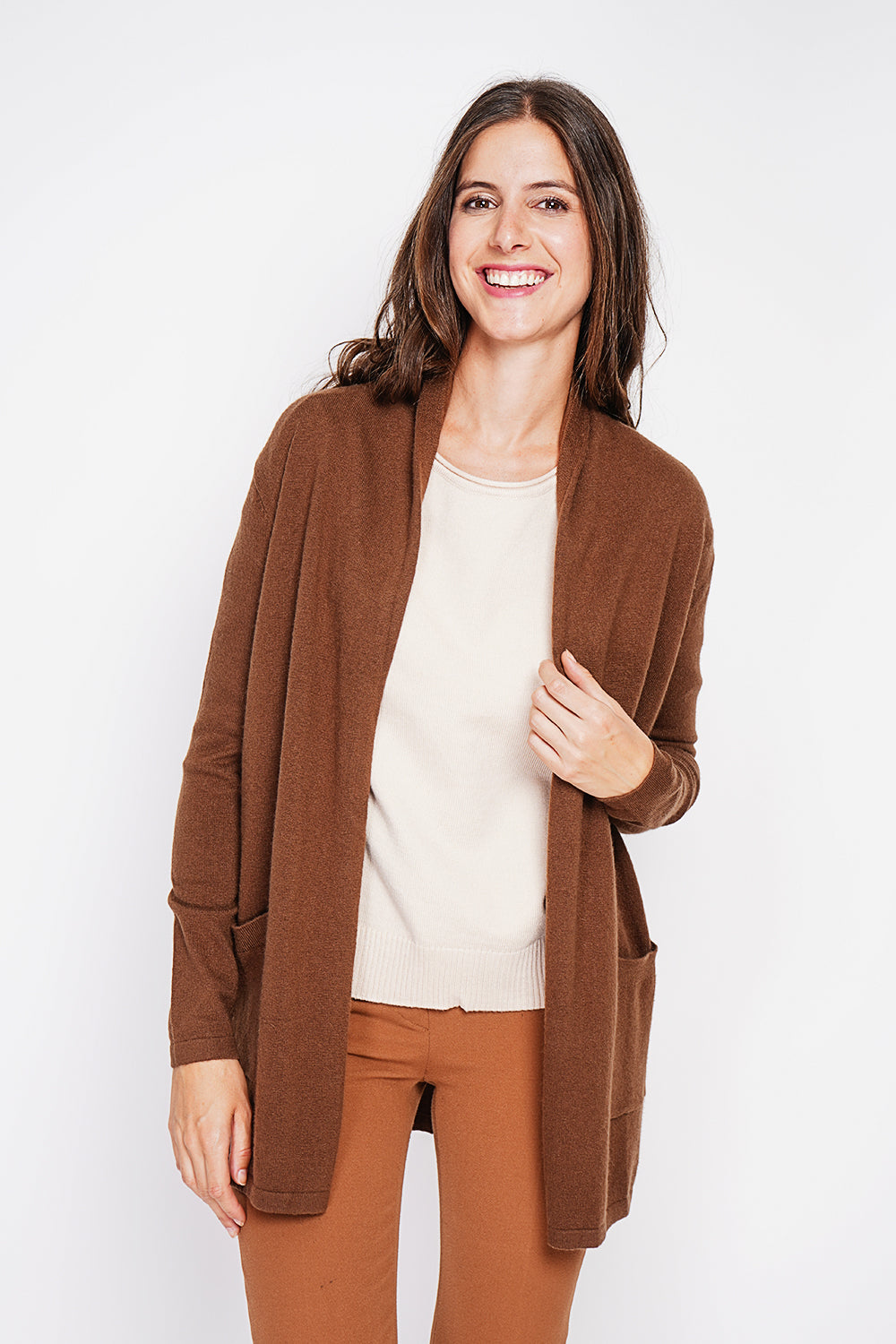 Cardigan lungo con collo a scialle e tasche, maglia a 2 fili, maniche lunghe Marrone