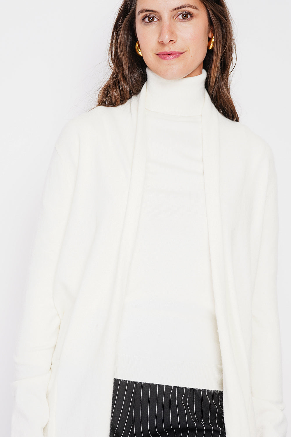 Cardigan lungo con collo a scialle e tasche, maglia a 2 fili, maniche lunghe Naturale