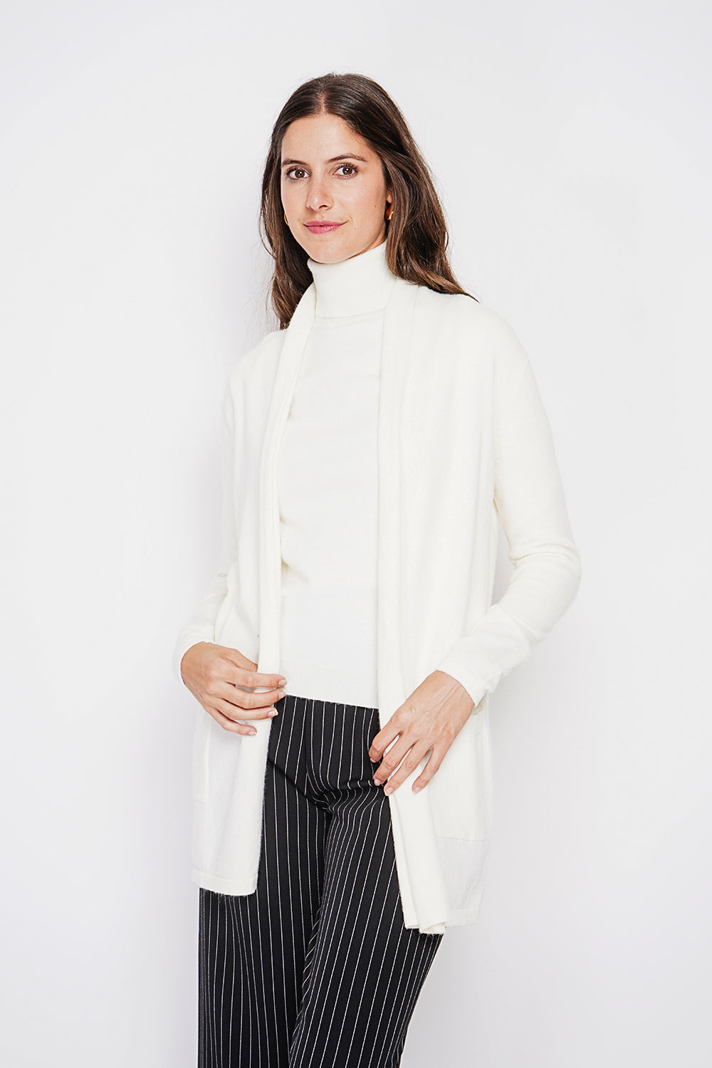 Cardigan lungo con collo a scialle e tasche, maglia a 2 fili, maniche lunghe Naturale