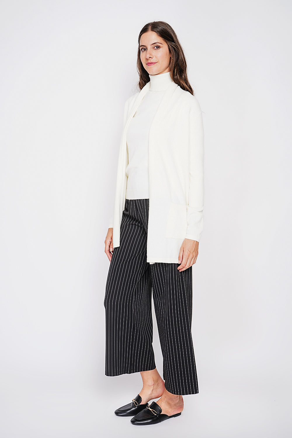 Cardigan lungo con collo a scialle e tasche, maglia a 2 fili, maniche lunghe Naturale