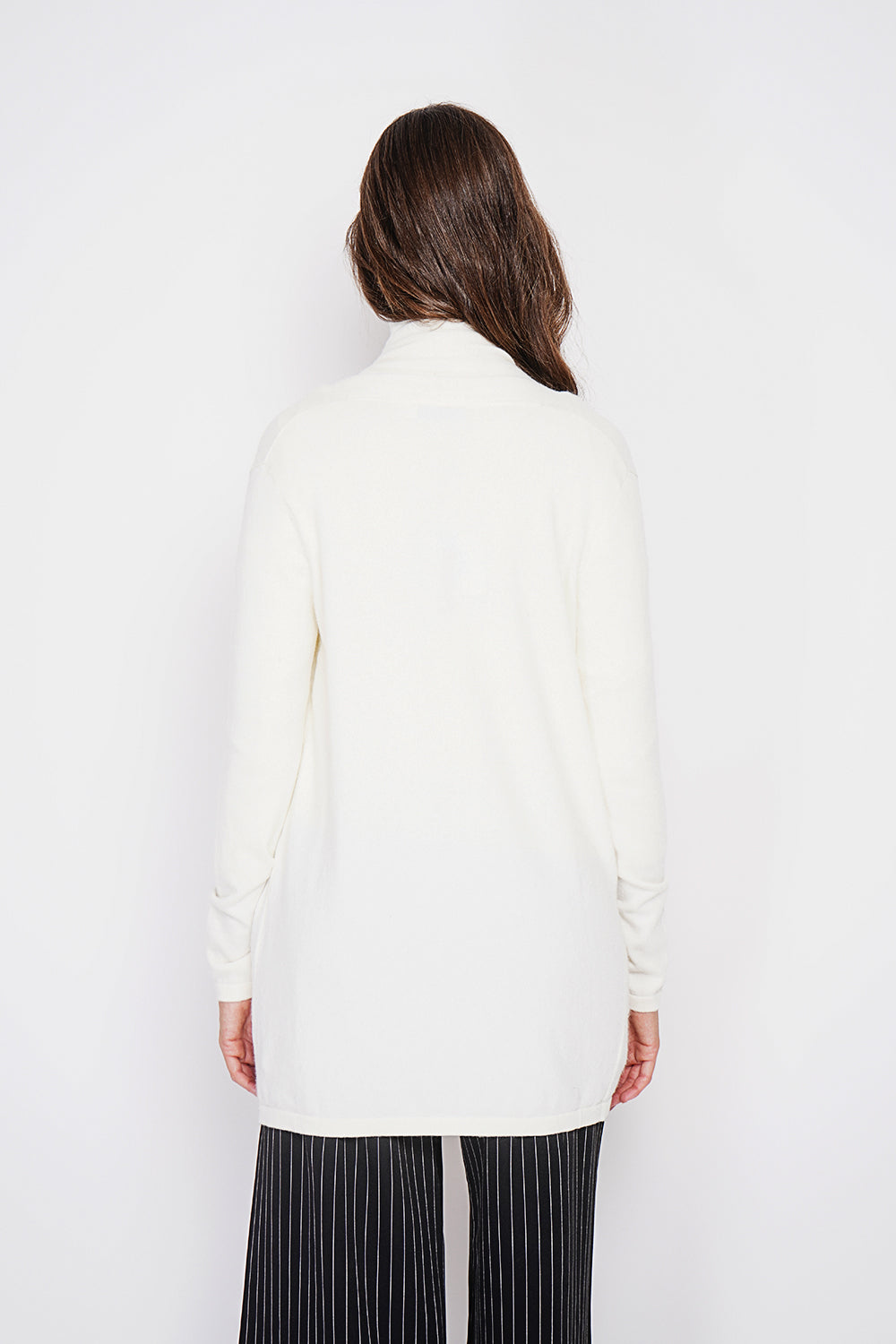 Cardigan lungo con collo a scialle e tasche, maglia a 2 fili, maniche lunghe Naturale