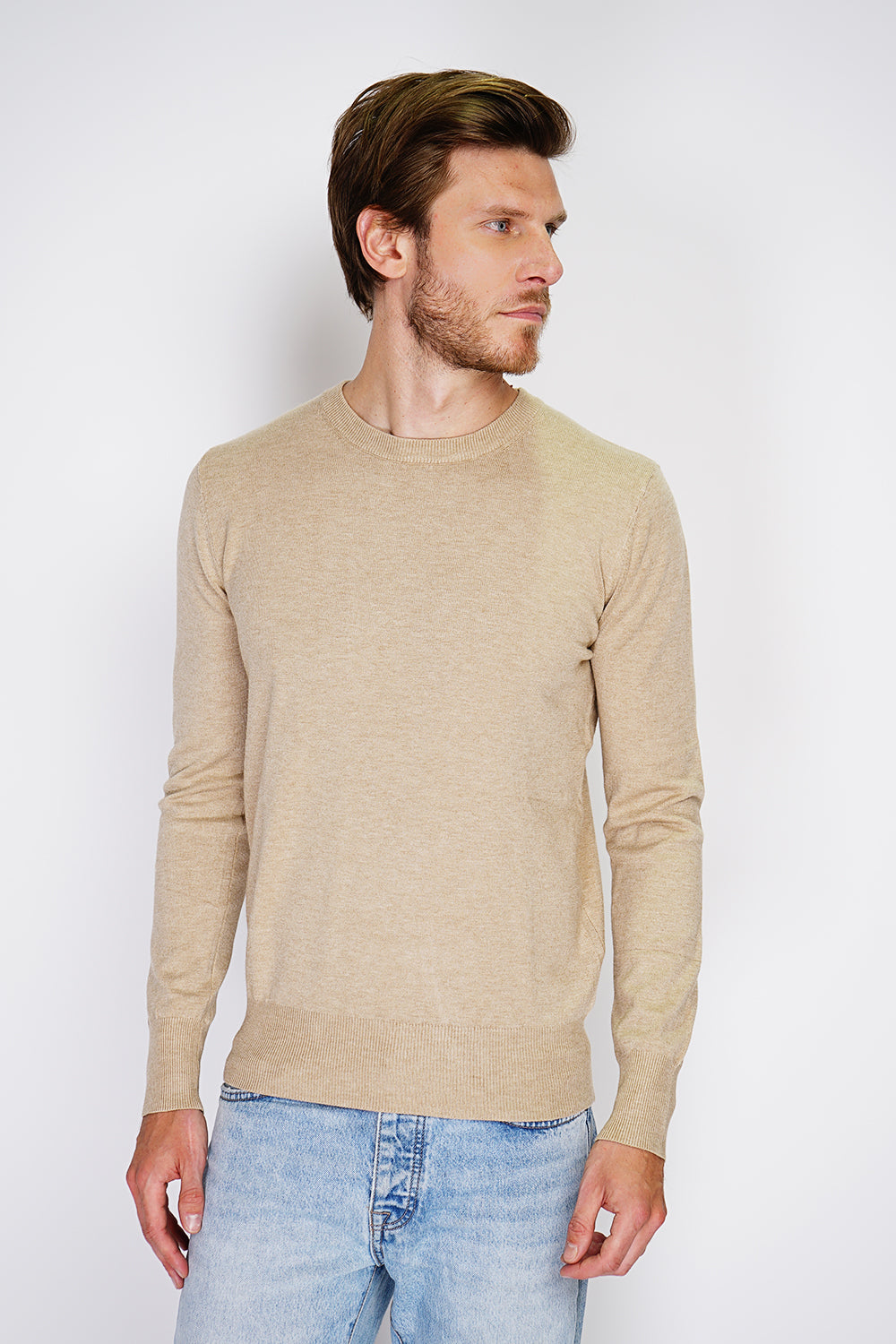 Maglione classico girocollo con maniche lunghe in maglia a 3 fili Cammello