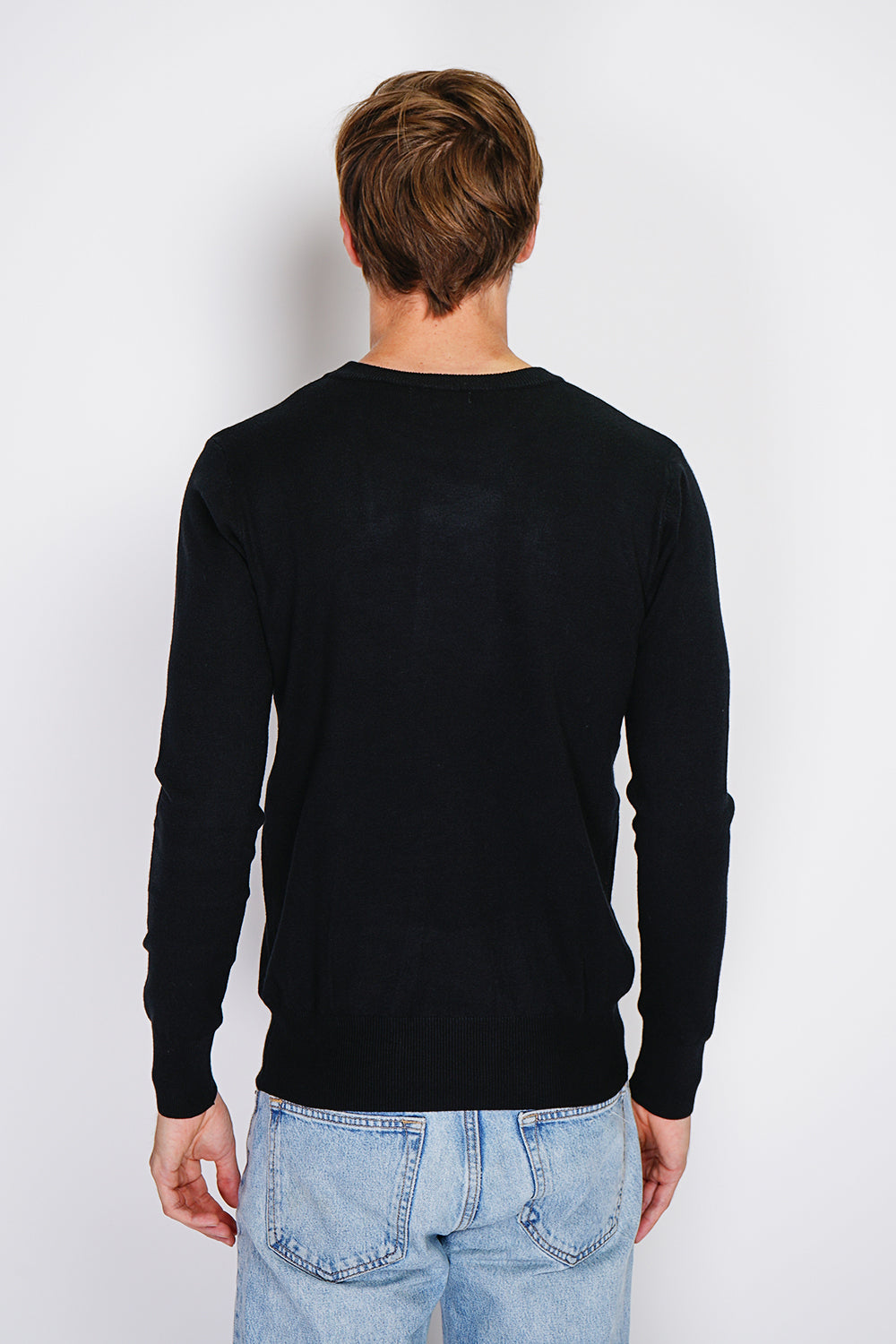 Maglione classico girocollo con maniche lunghe in maglia a 3 fili Nero