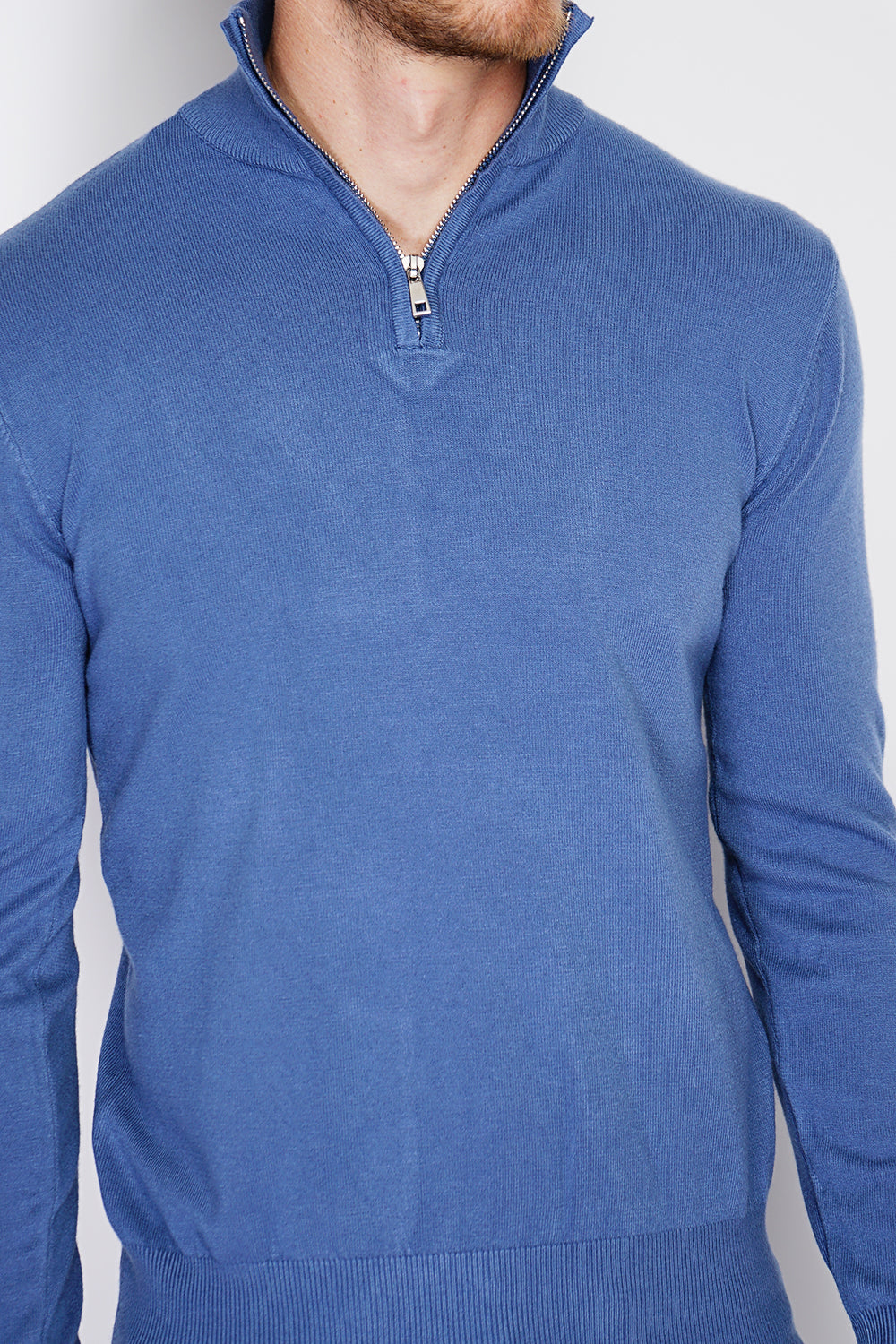 Maglione con collo stile camionista con zip e maniche lunghe lavorato a 3 fili Blu Jeans -WFM125