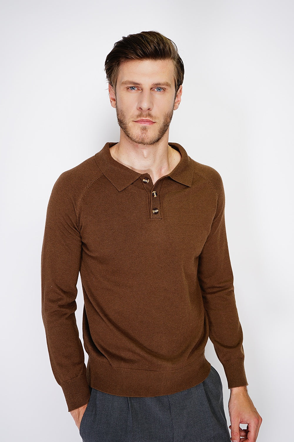 Maglione classico a collo alto con maniche lunghe, maglia a 2 fili Marrone