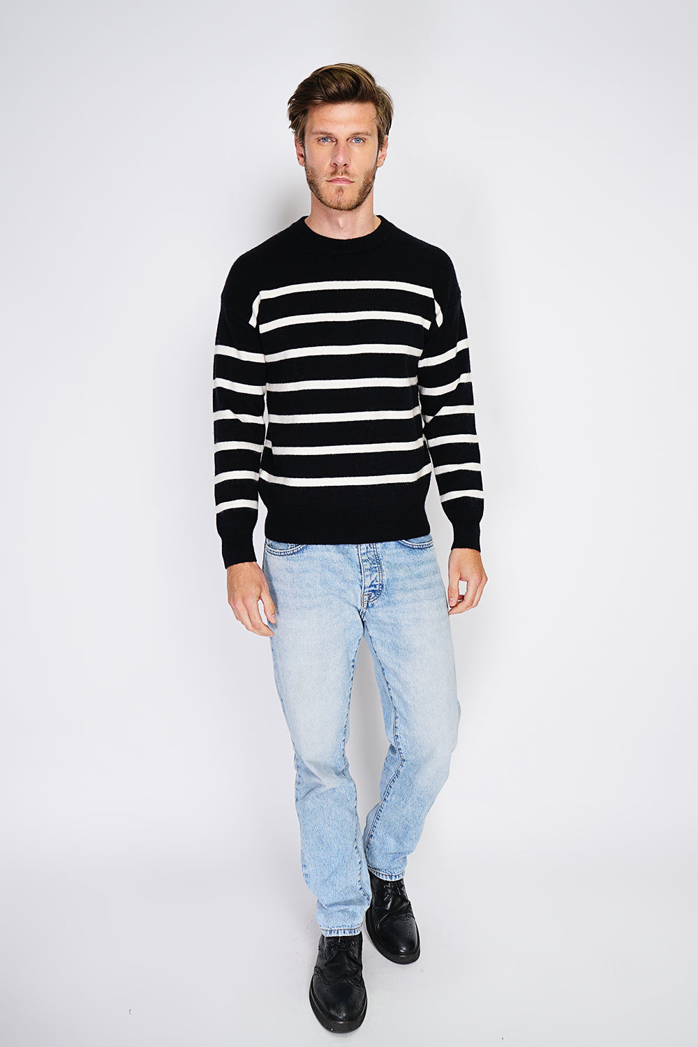 Maglione a righe bretoni a maniche lunghe e scollo tondo - Nero