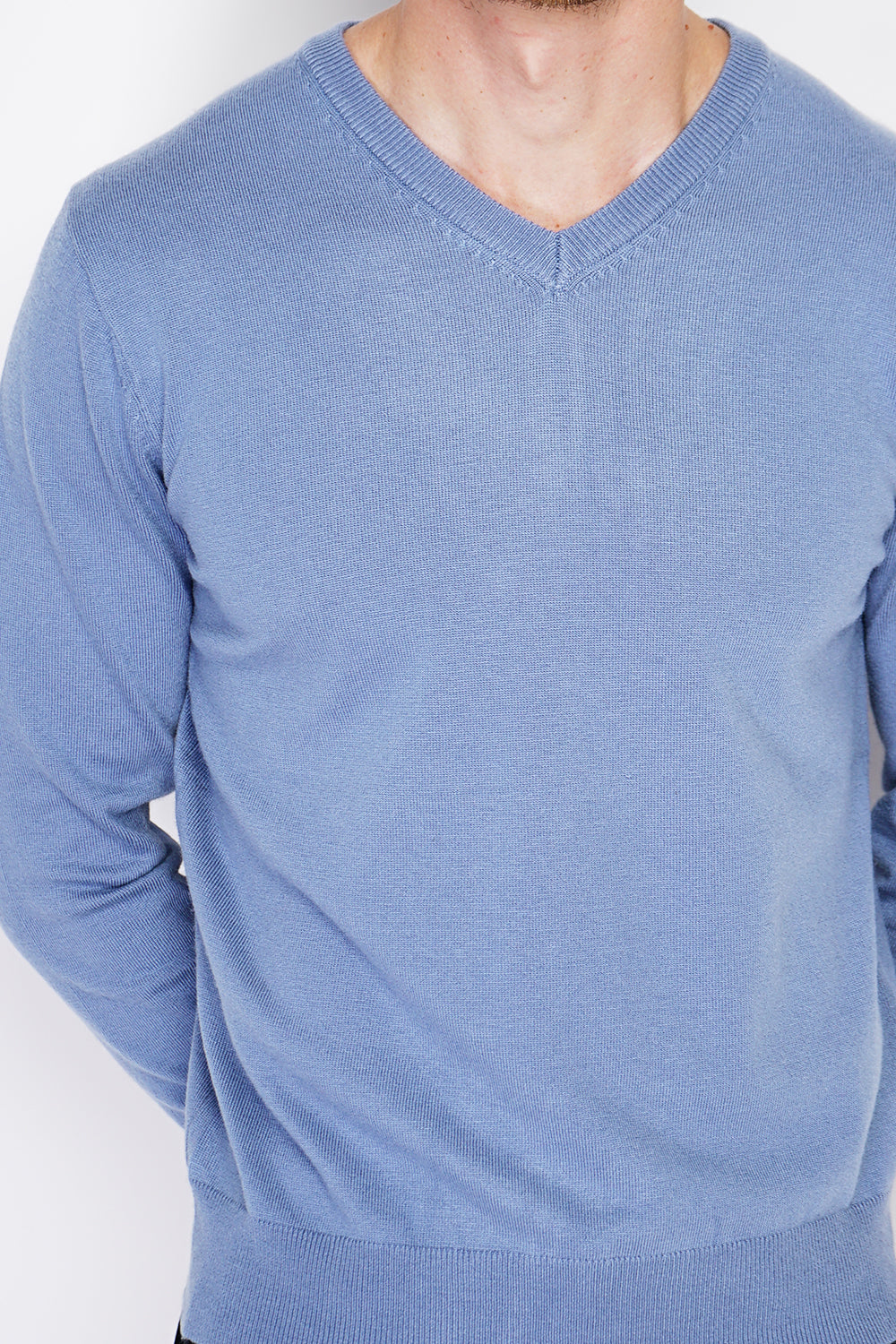 Maglione classico con scollo a V e maniche lunghe lavorato a maglia a 2 fili - Jeans Blue