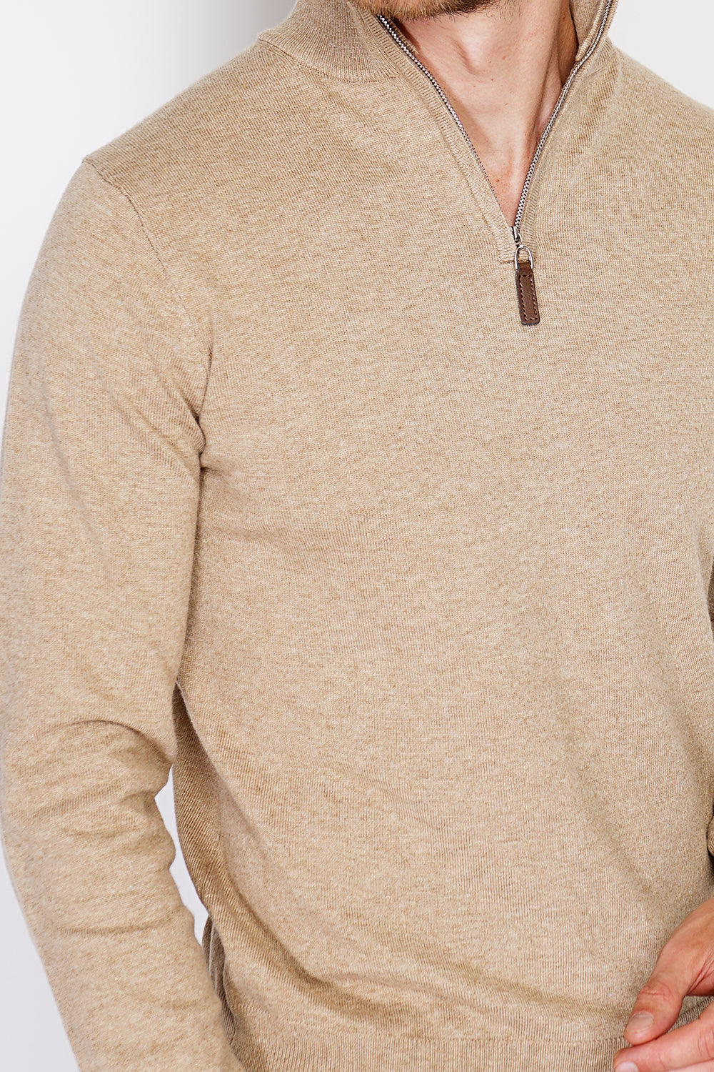 Maglione con collo stile camionista con zip e maniche lunghe lavorato a 2 fili Camel -WFM145