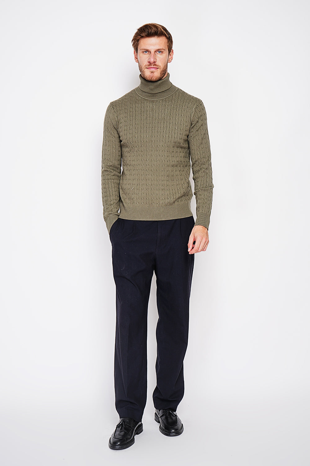 Maglione a collo alto con maniche lunghe Cachi