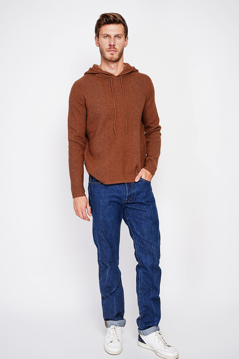 Felpa con cappuccio a coste a manica lunga Marrone