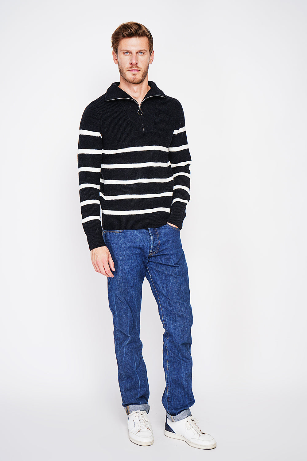 Maglione a righe con scollo rotondo con cerniera e maniche in maglia fantasia Nero