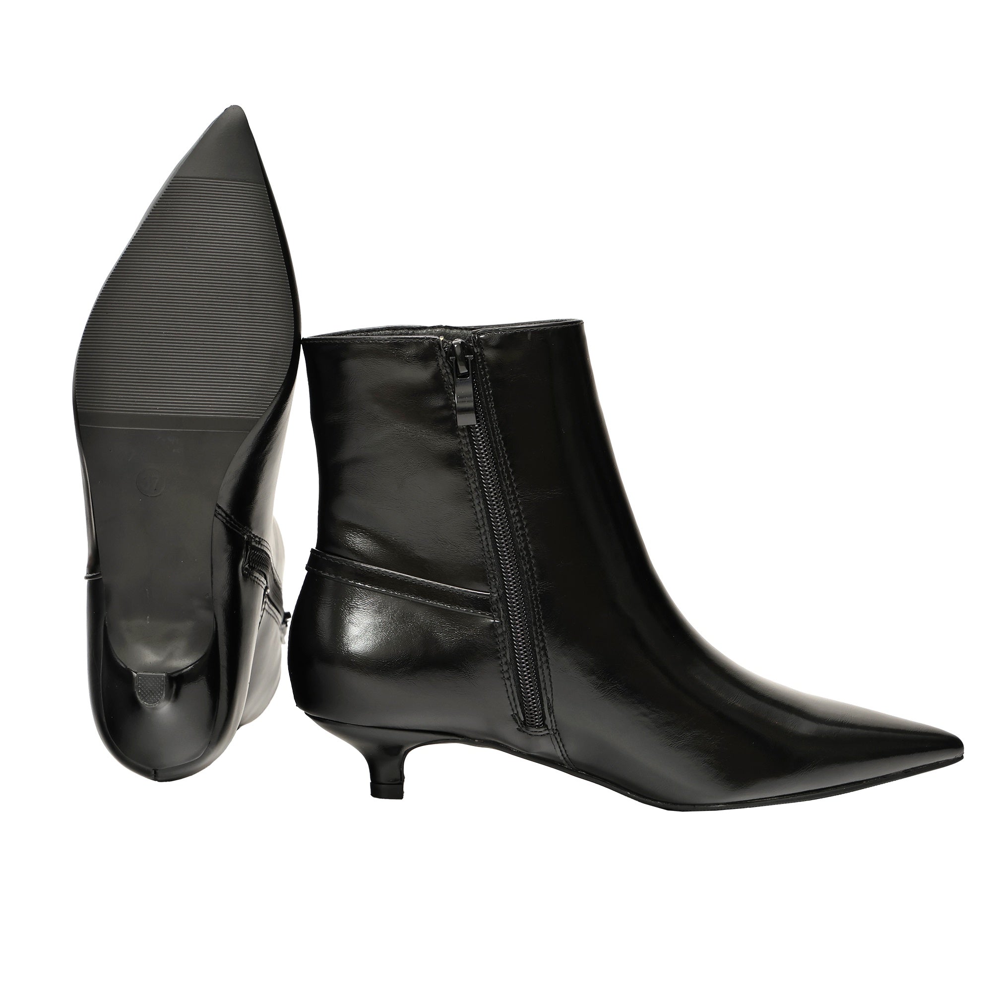 Tronchetto in simil pelle con tacco basso Nero