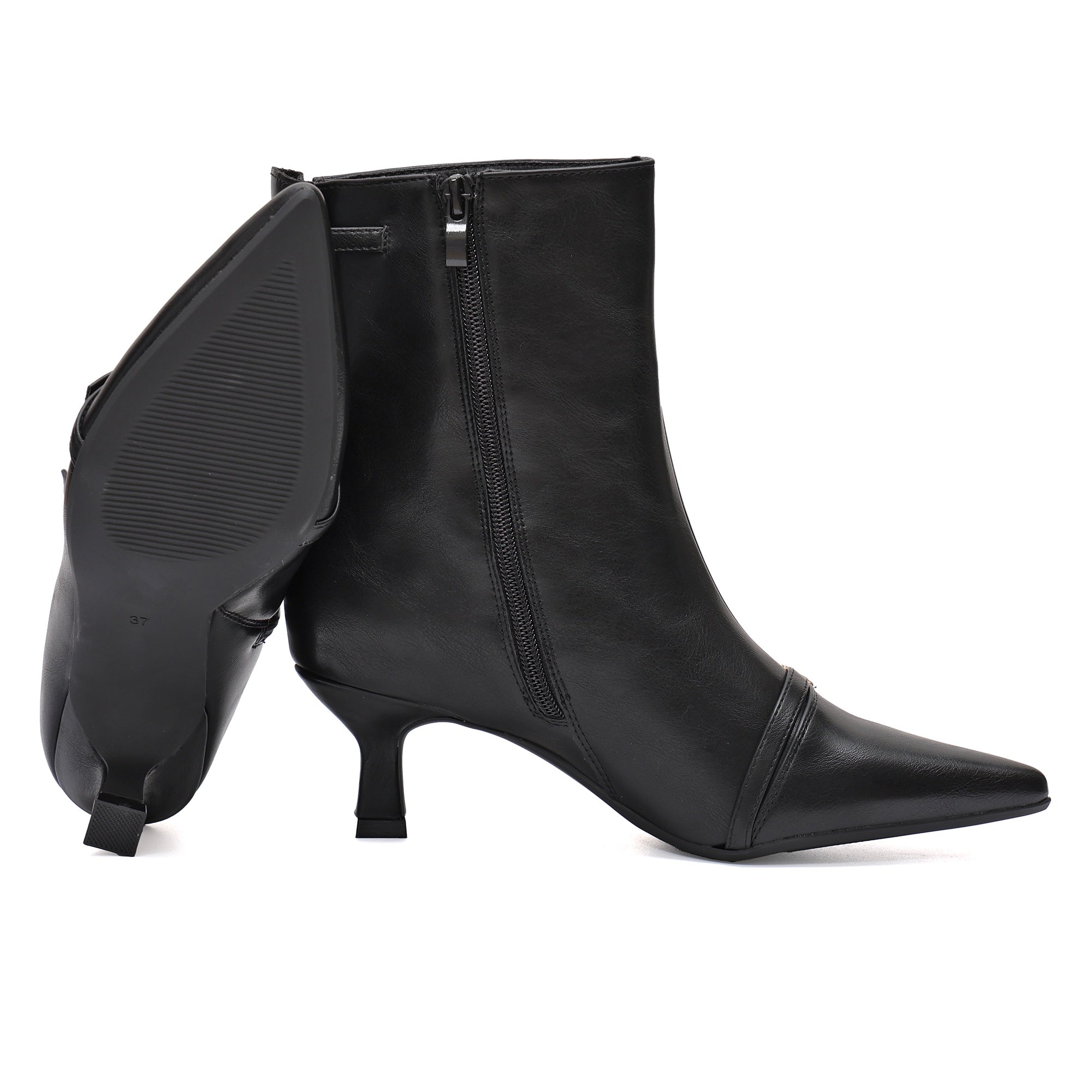 Stivali in simil pelle con tacco e cinturini Nero