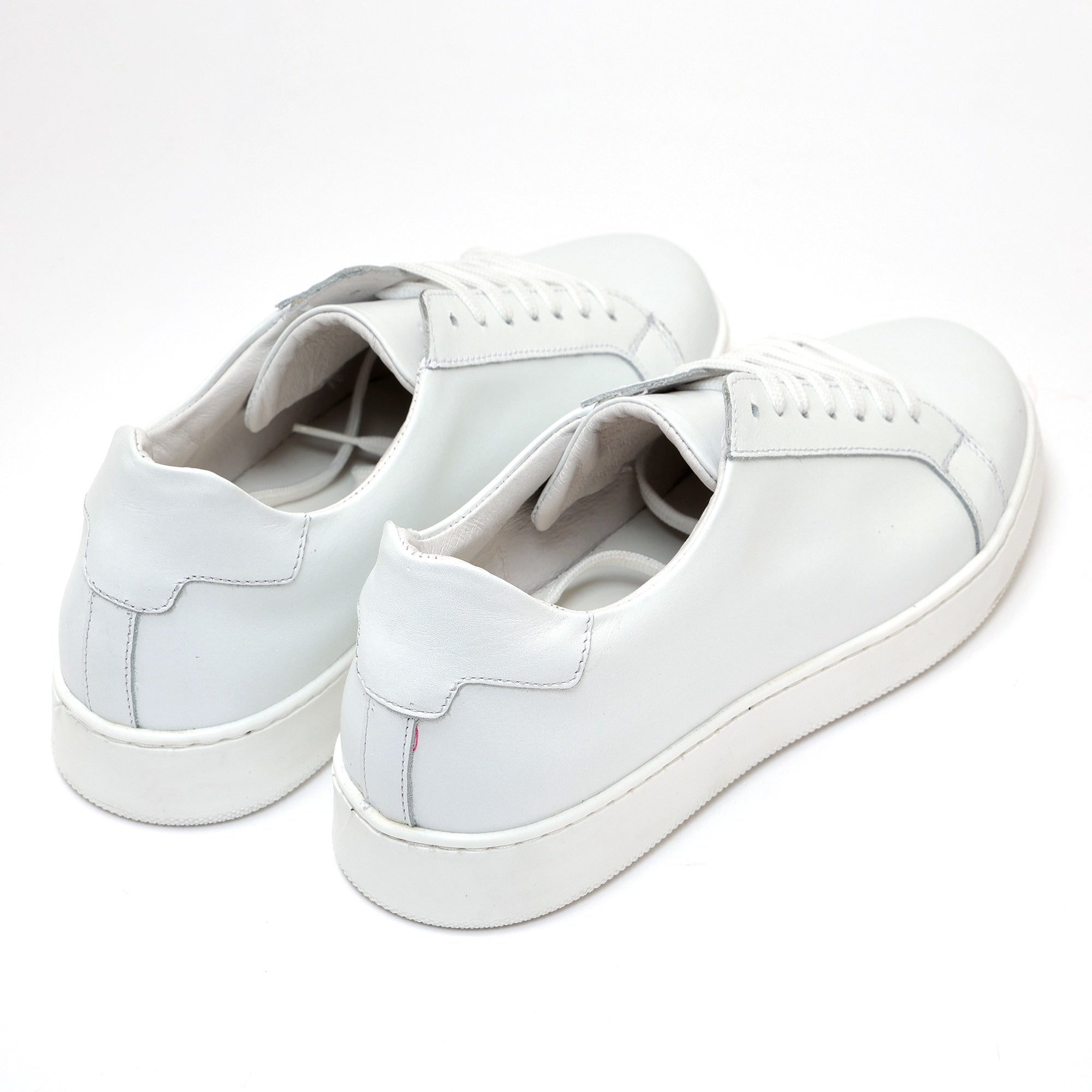 Sneakers stringate in pelle di vitello Bianco