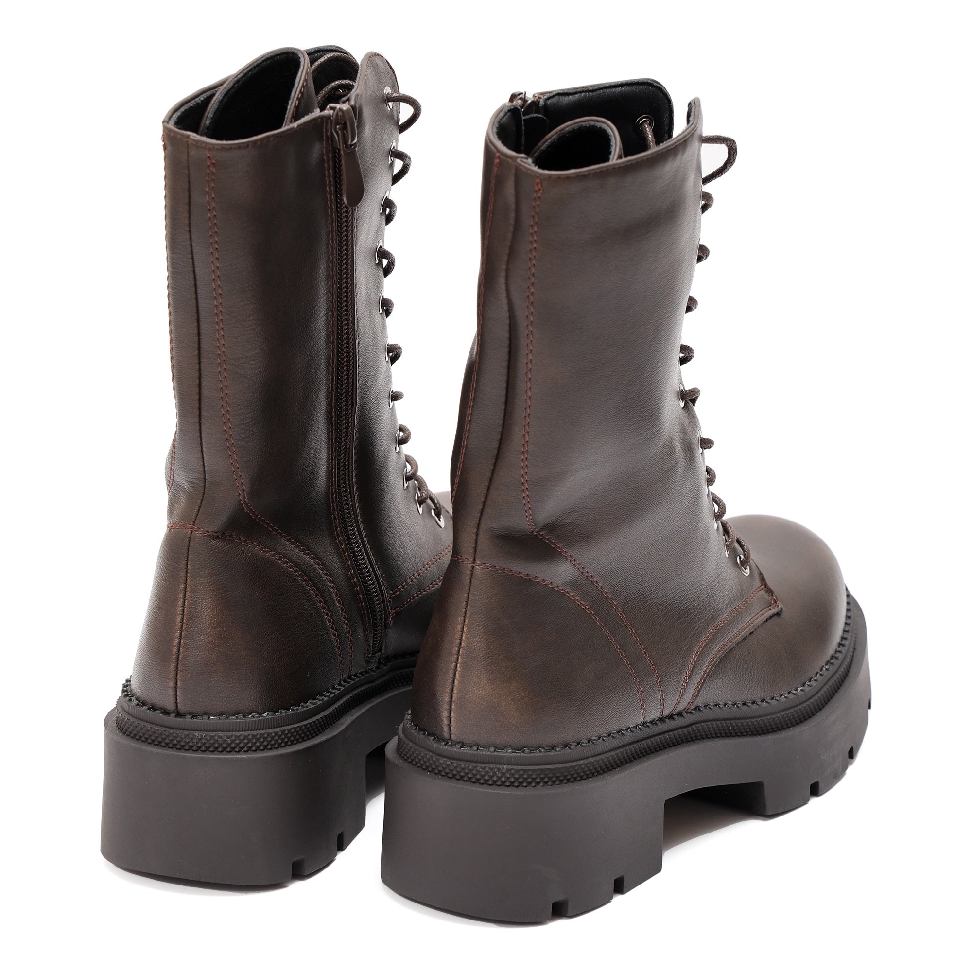 Anfibi in simil pelle con stringhe Marrone