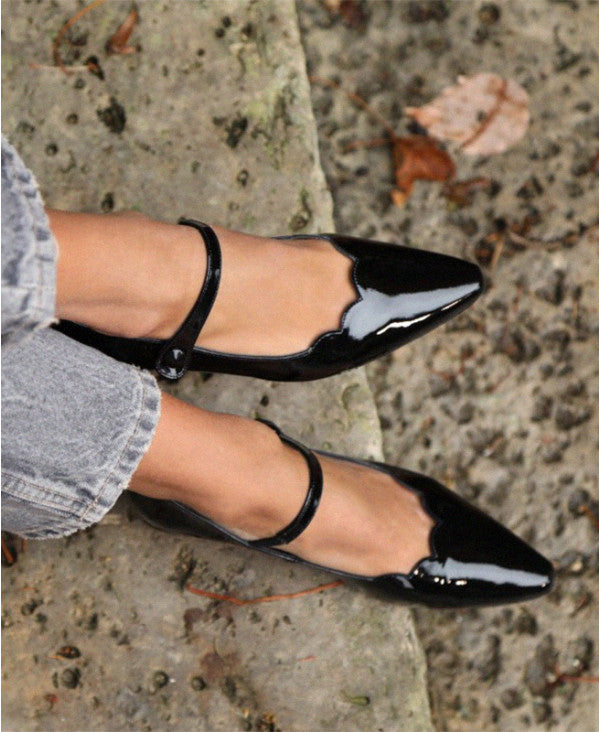 Black Patent Mary Jane Shoes with Small Heel and Pointed Toe | Carla Black