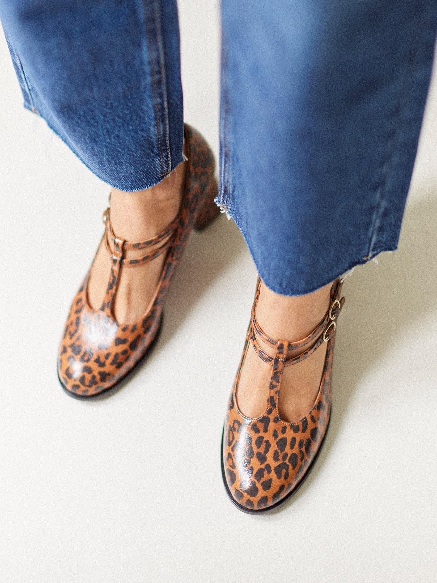 Leopard T-Bar Mary Jane Pumps in Leather with Block Heel and Double Strap  | Rey Leopard
