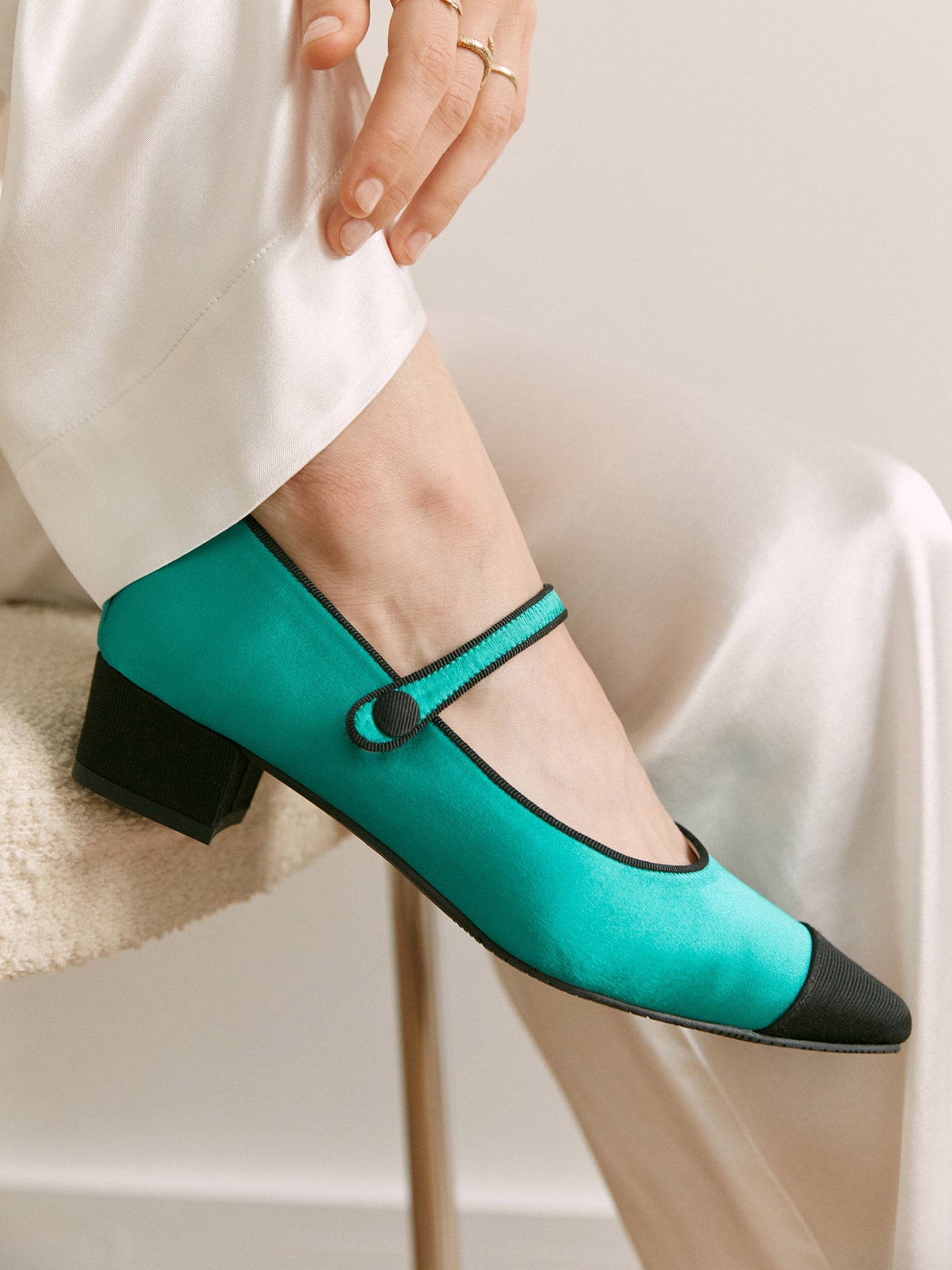 Green Ballerina Flats with Pointed Toe and Small Heel | Bambie Satin Emeraude